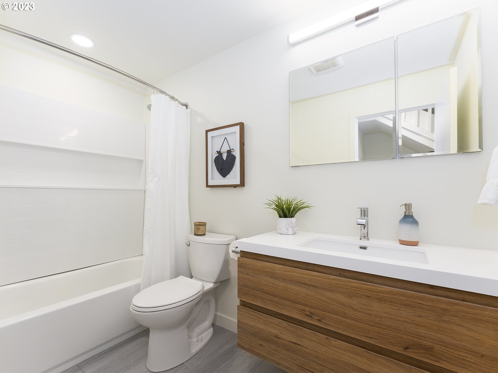 2317 NE CLACKAMAS ST