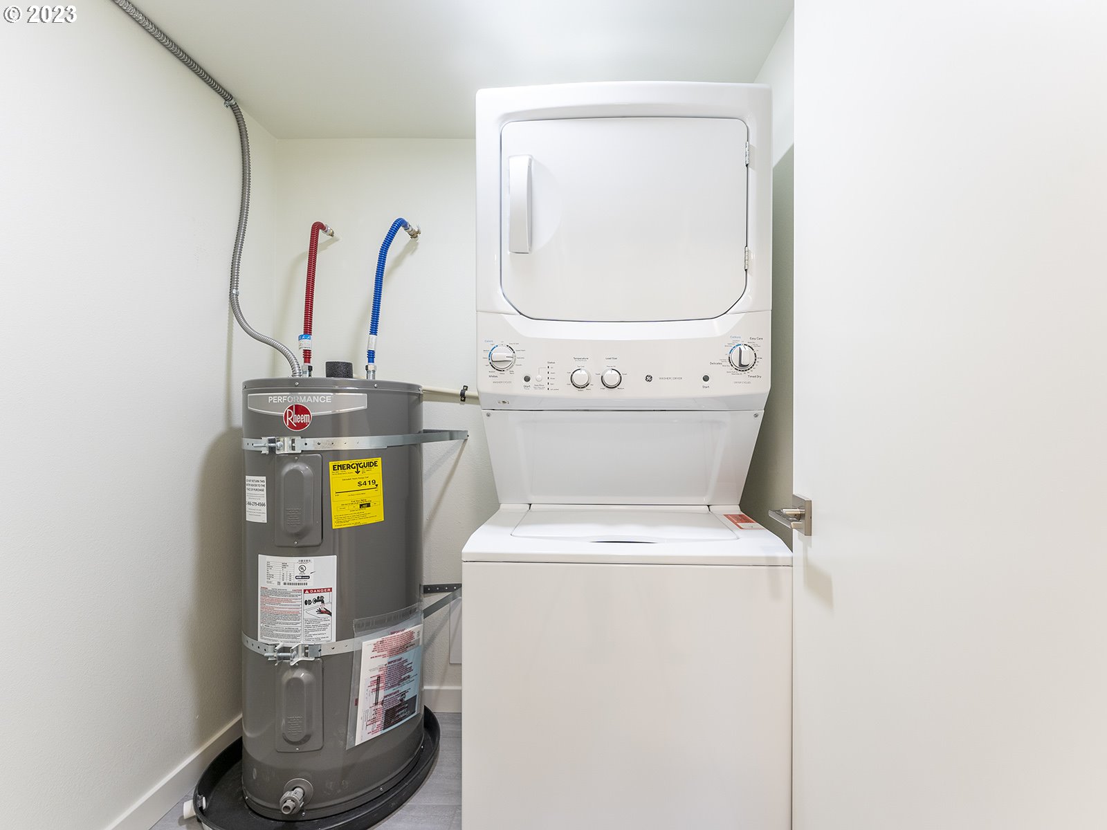 2317 NE CLACKAMAS ST