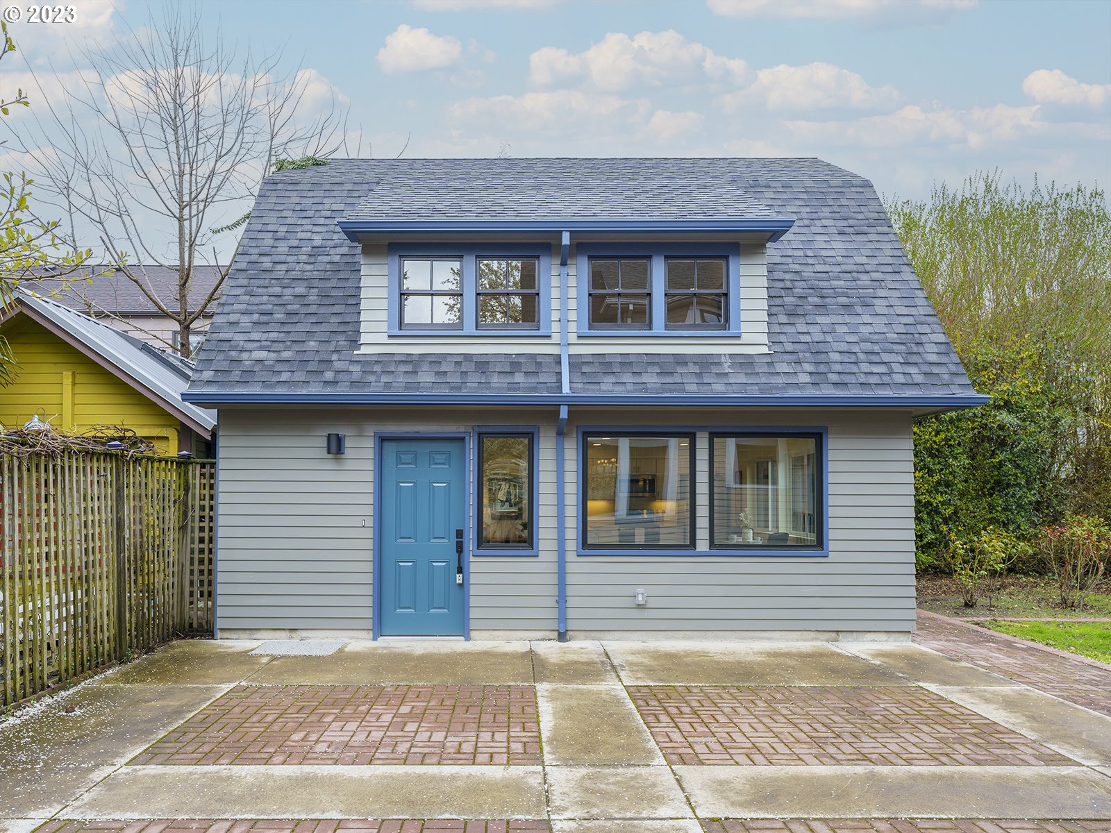 2317 NE CLACKAMAS ST