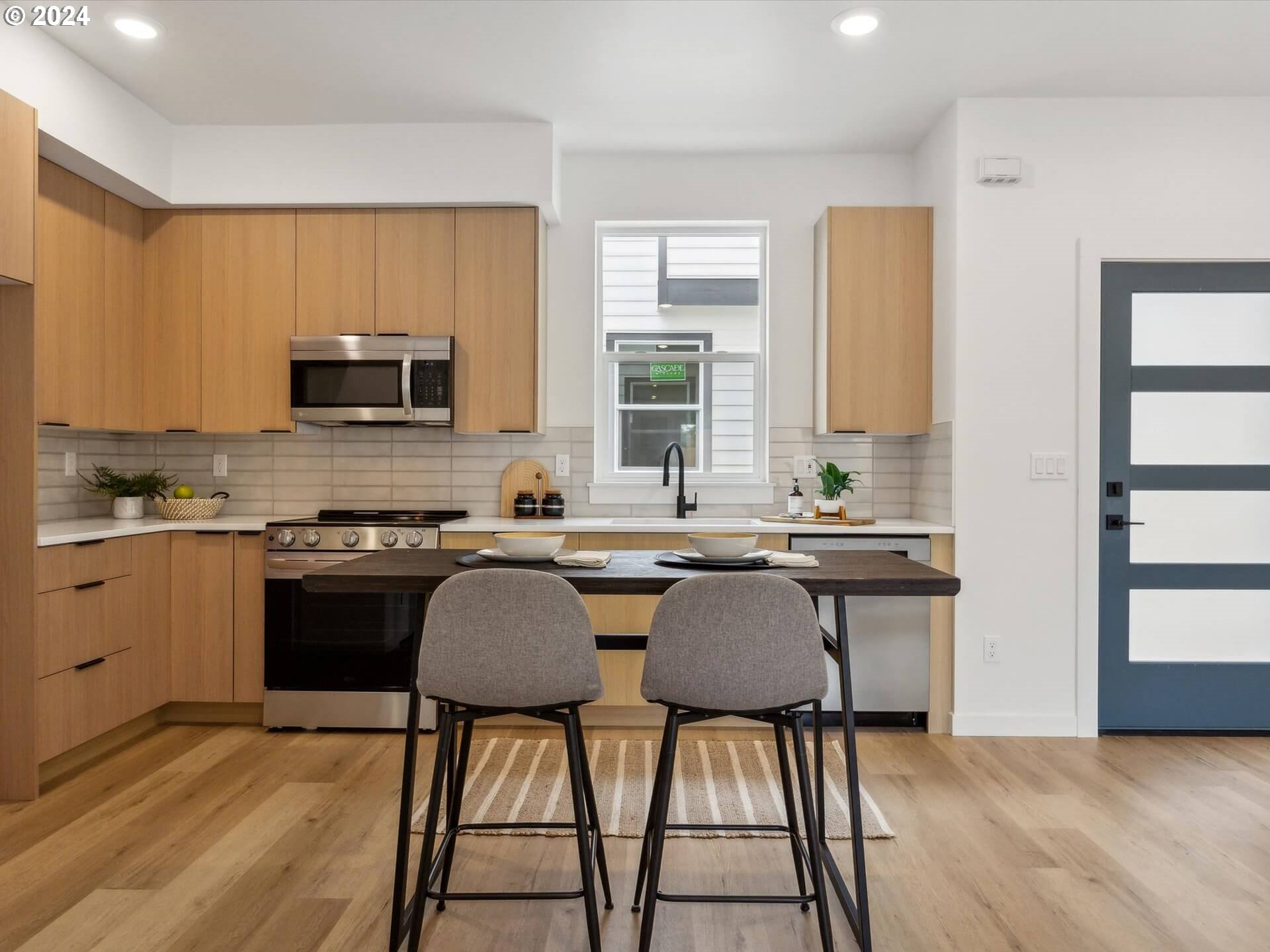 8487 NE Tillamook ST