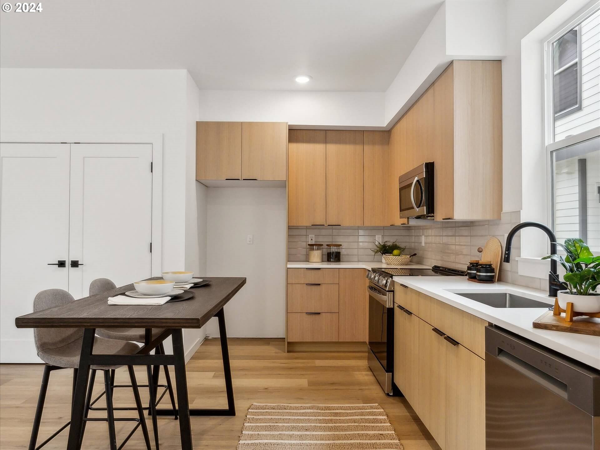 8487 NE Tillamook ST