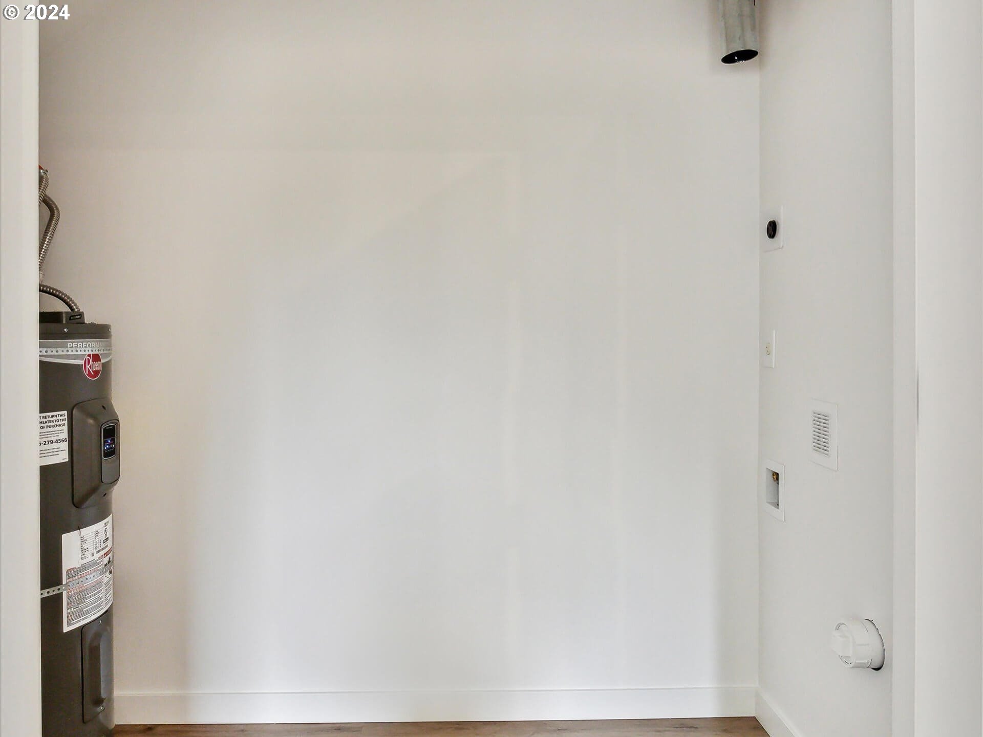 8487 NE Tillamook ST