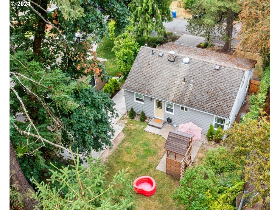 8554 SW 9TH AVE