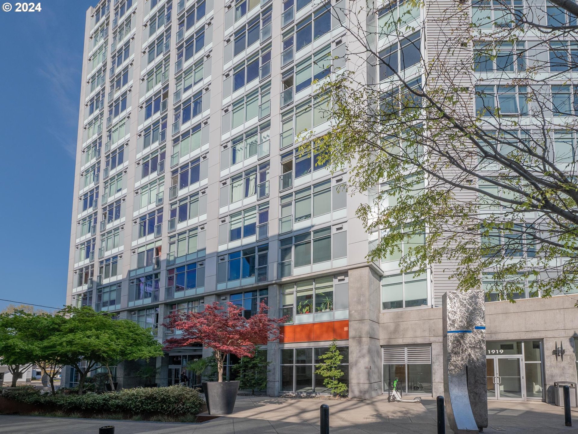 1926 W BURNSIDE ST 1515