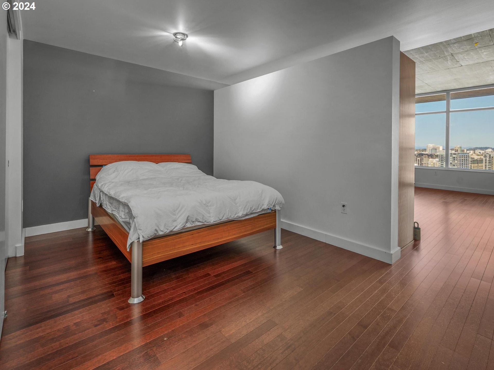 1926 W BURNSIDE ST 1515