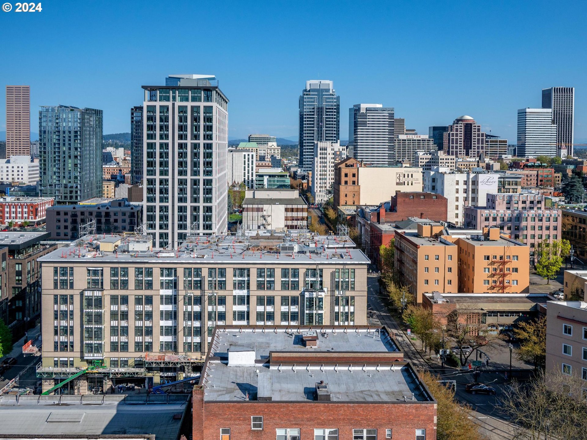 1926 W BURNSIDE ST 1515