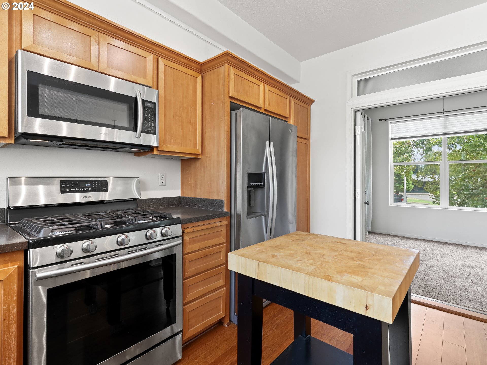 2004 NE CADBURY AVE 209