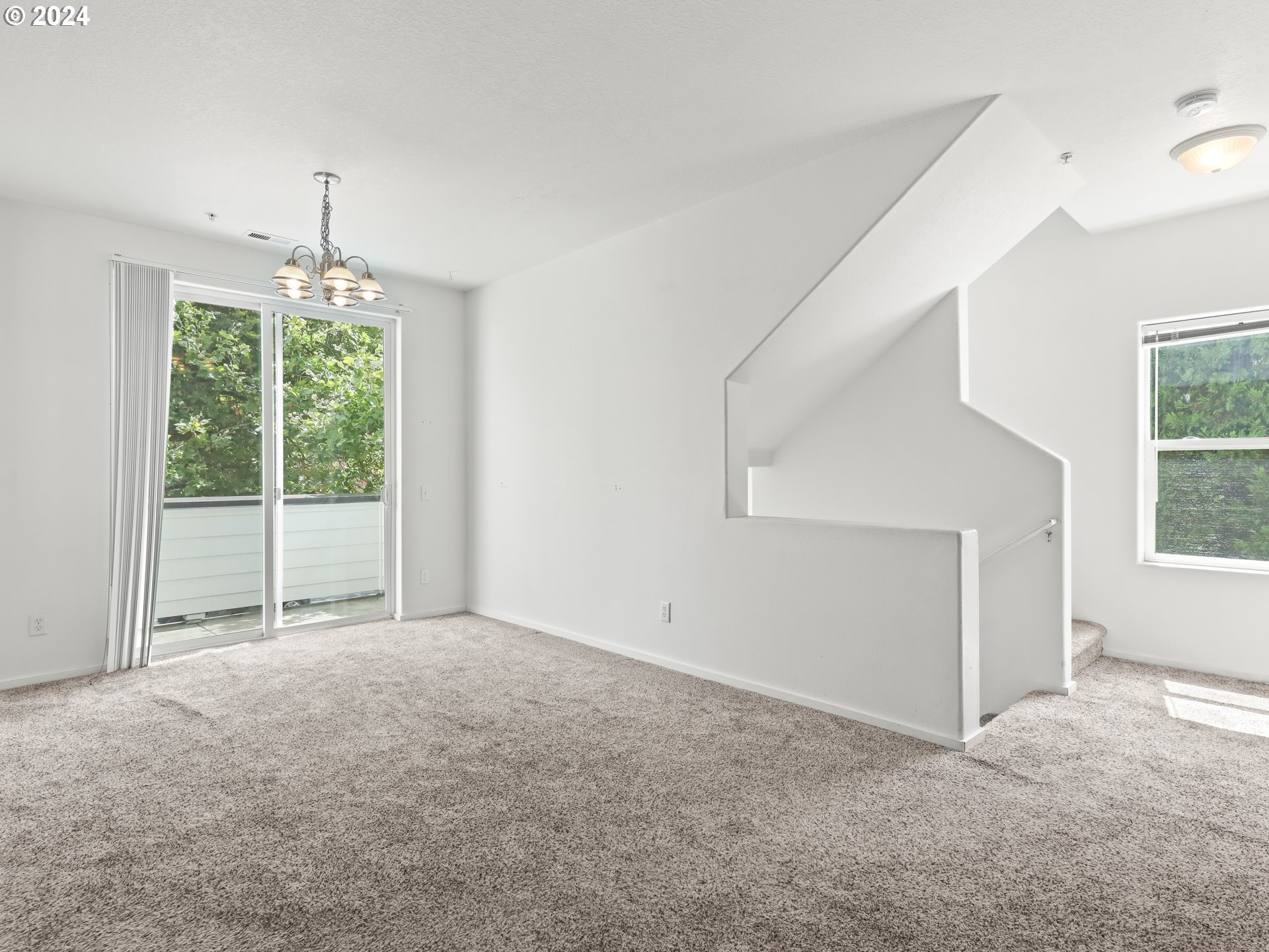 2004 NE CADBURY AVE 209