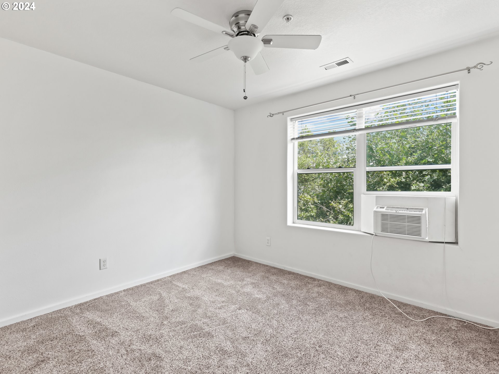 2004 NE CADBURY AVE 209