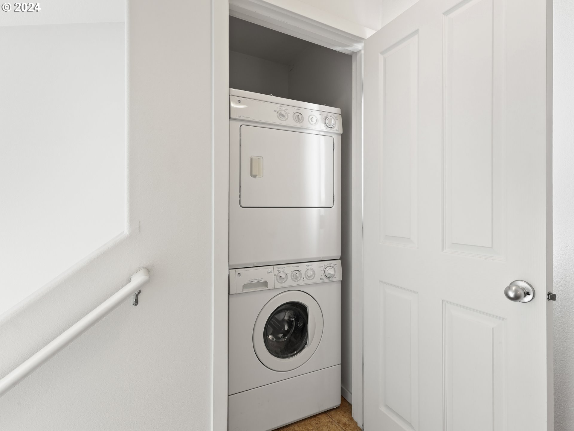 2004 NE CADBURY AVE 209