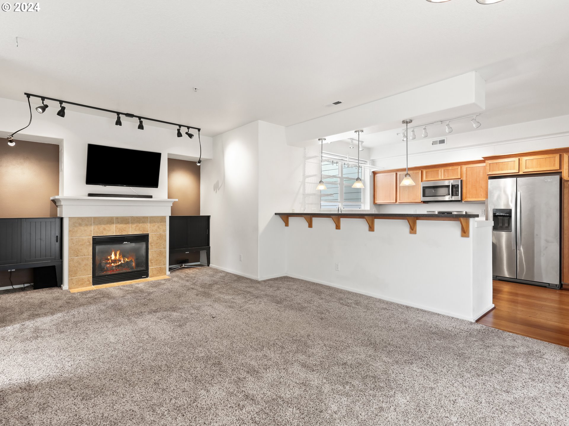 2004 NE CADBURY AVE 209