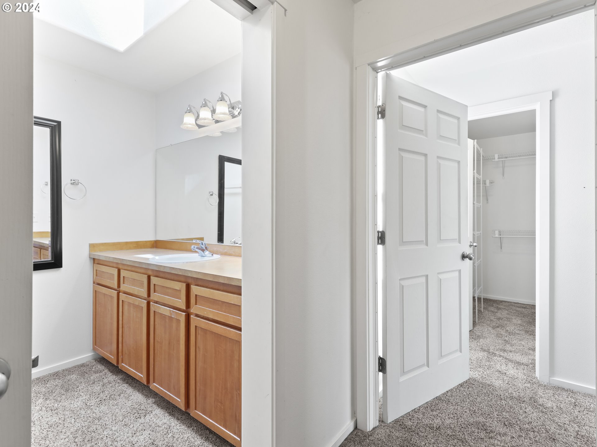 2004 NE CADBURY AVE 209