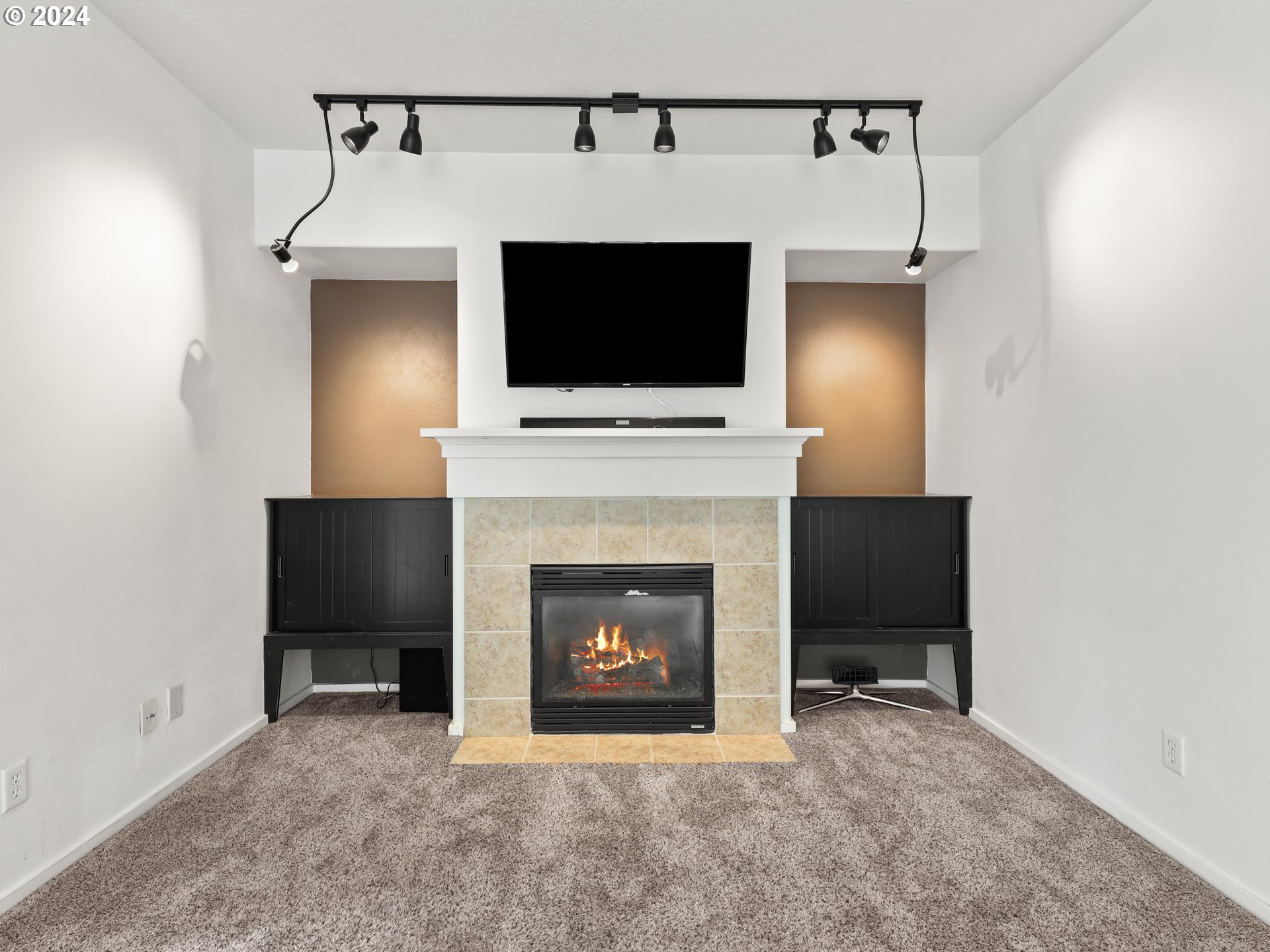 2004 NE CADBURY AVE 209