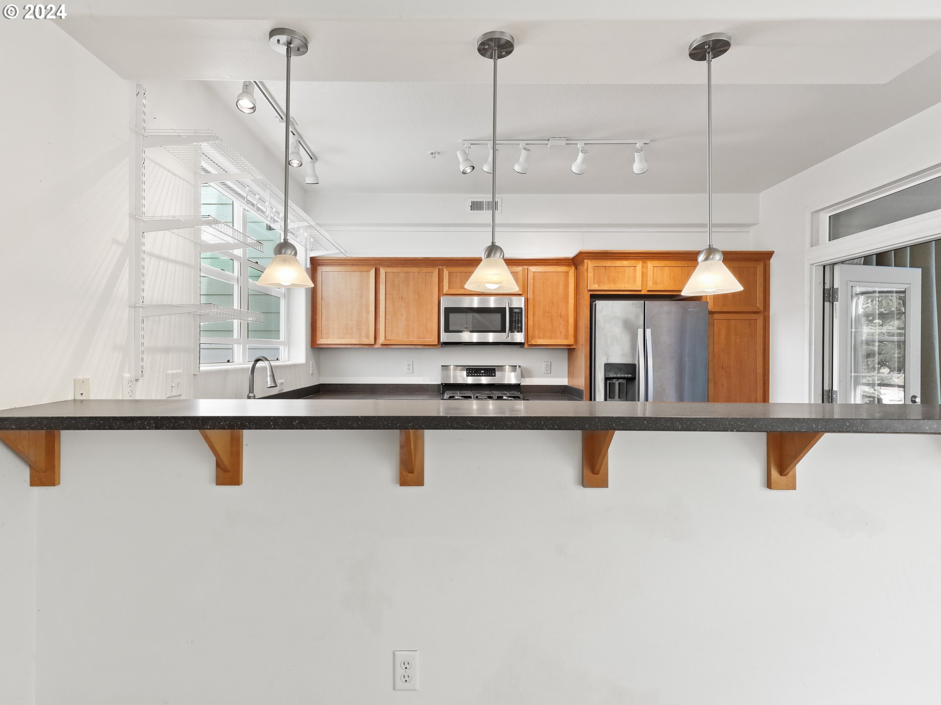 2004 NE CADBURY AVE 209