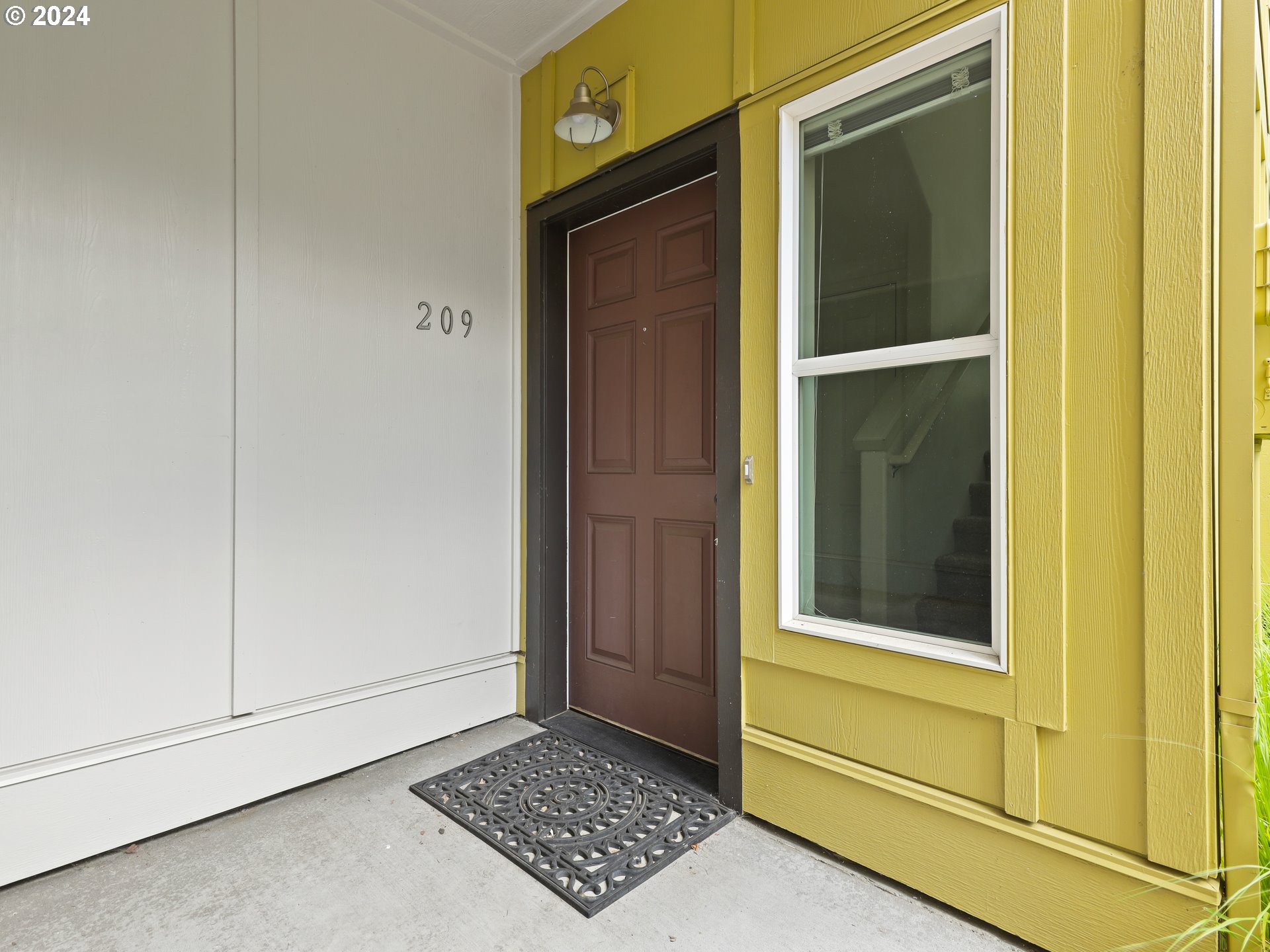 2004 NE CADBURY AVE 209