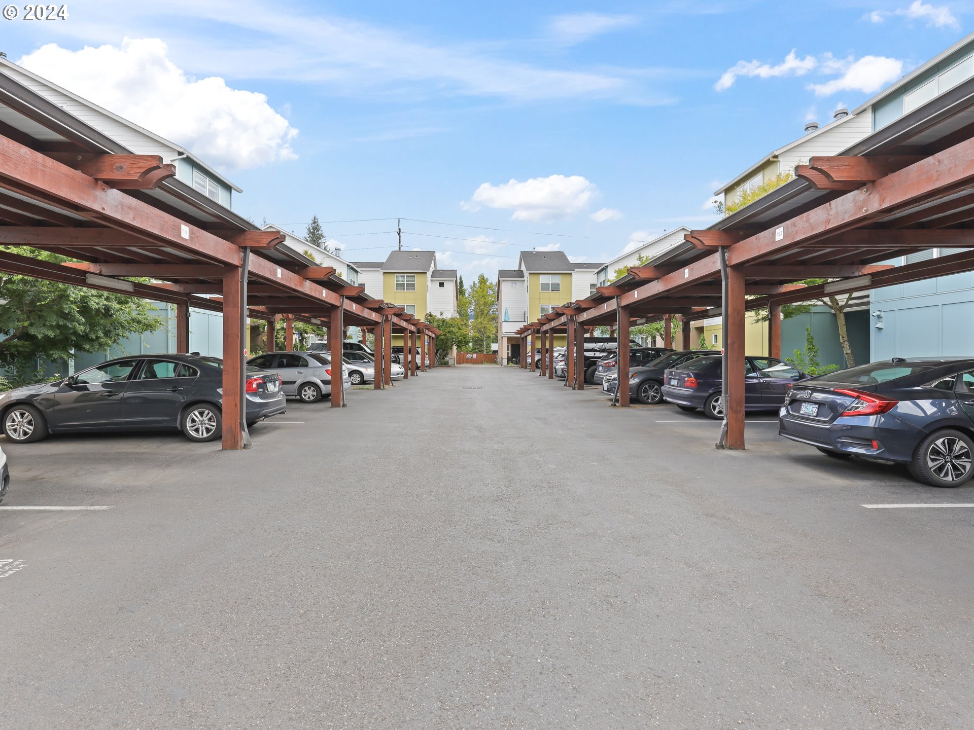 2004 NE CADBURY AVE 209