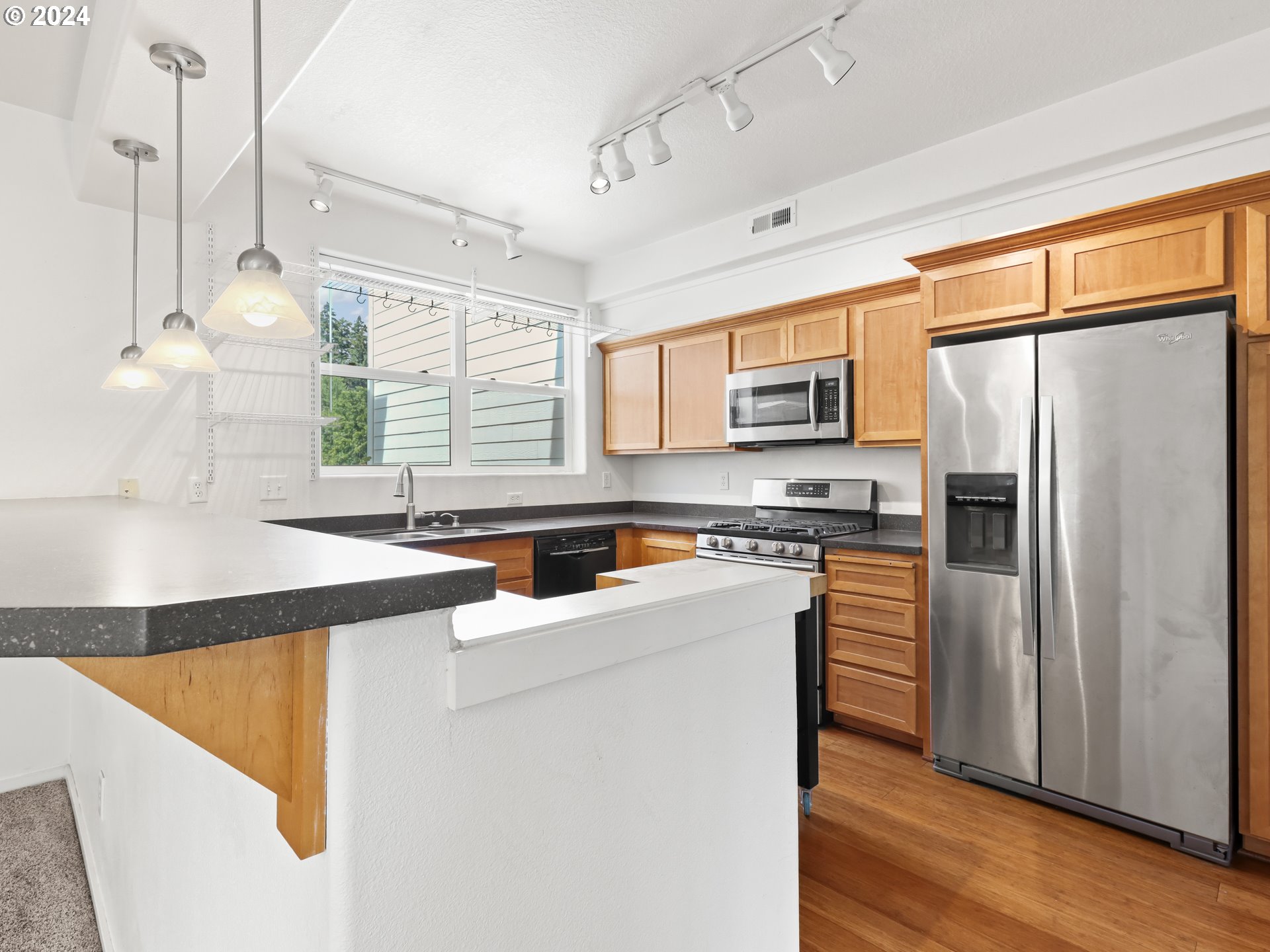 2004 NE CADBURY AVE 209