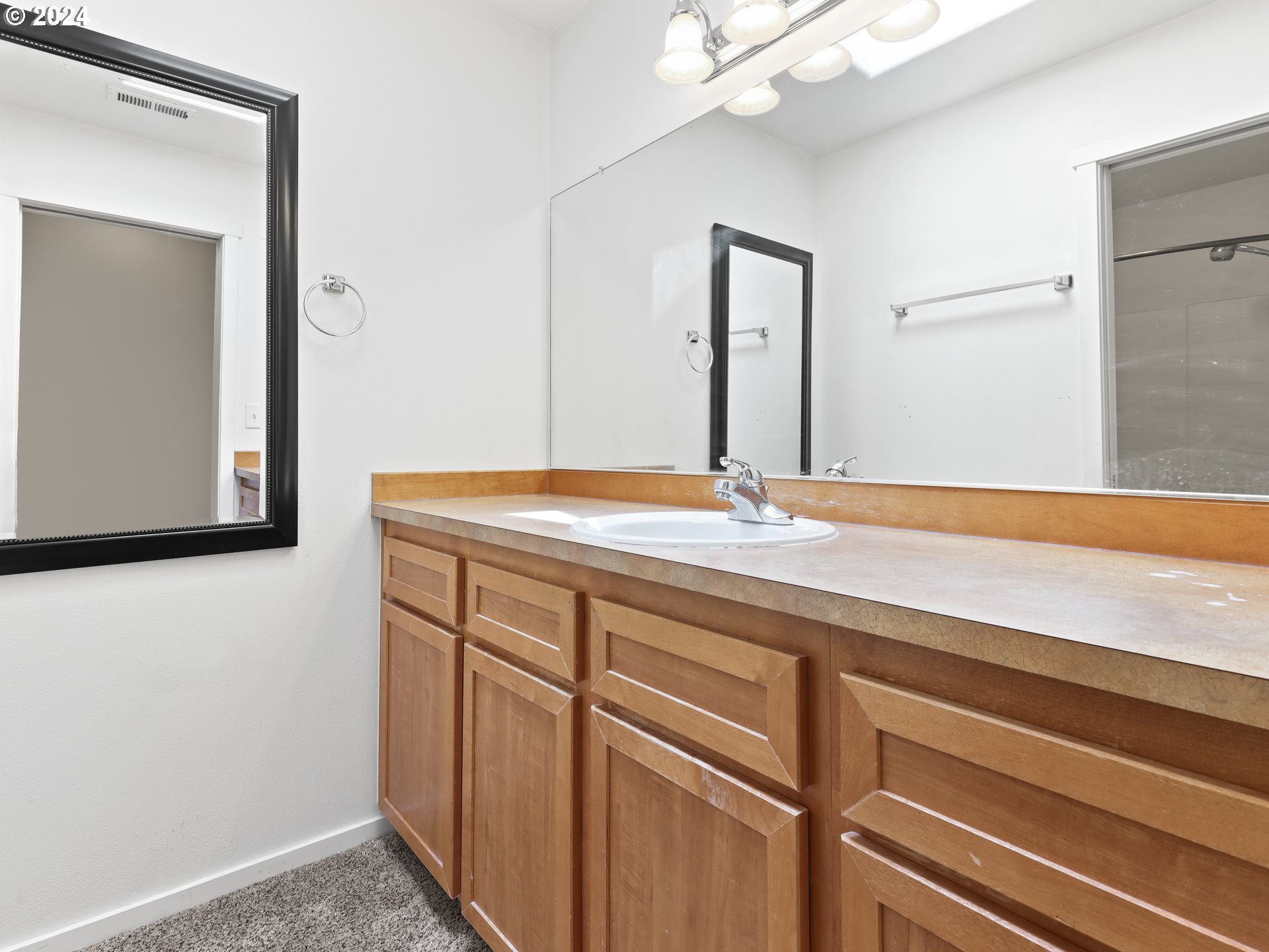 2004 NE CADBURY AVE 209