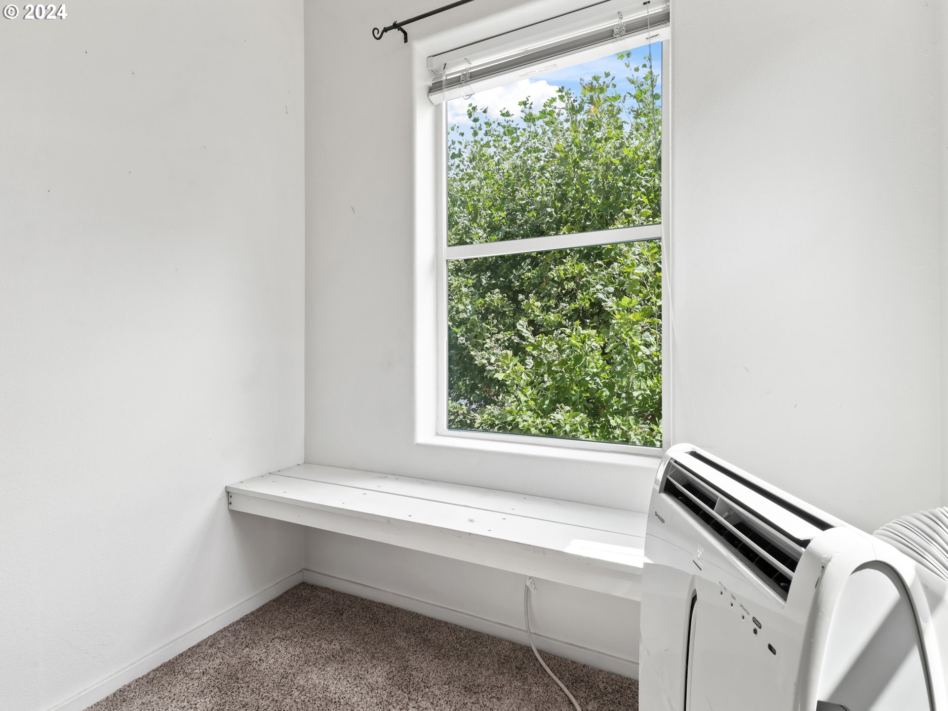 2004 NE CADBURY AVE 209