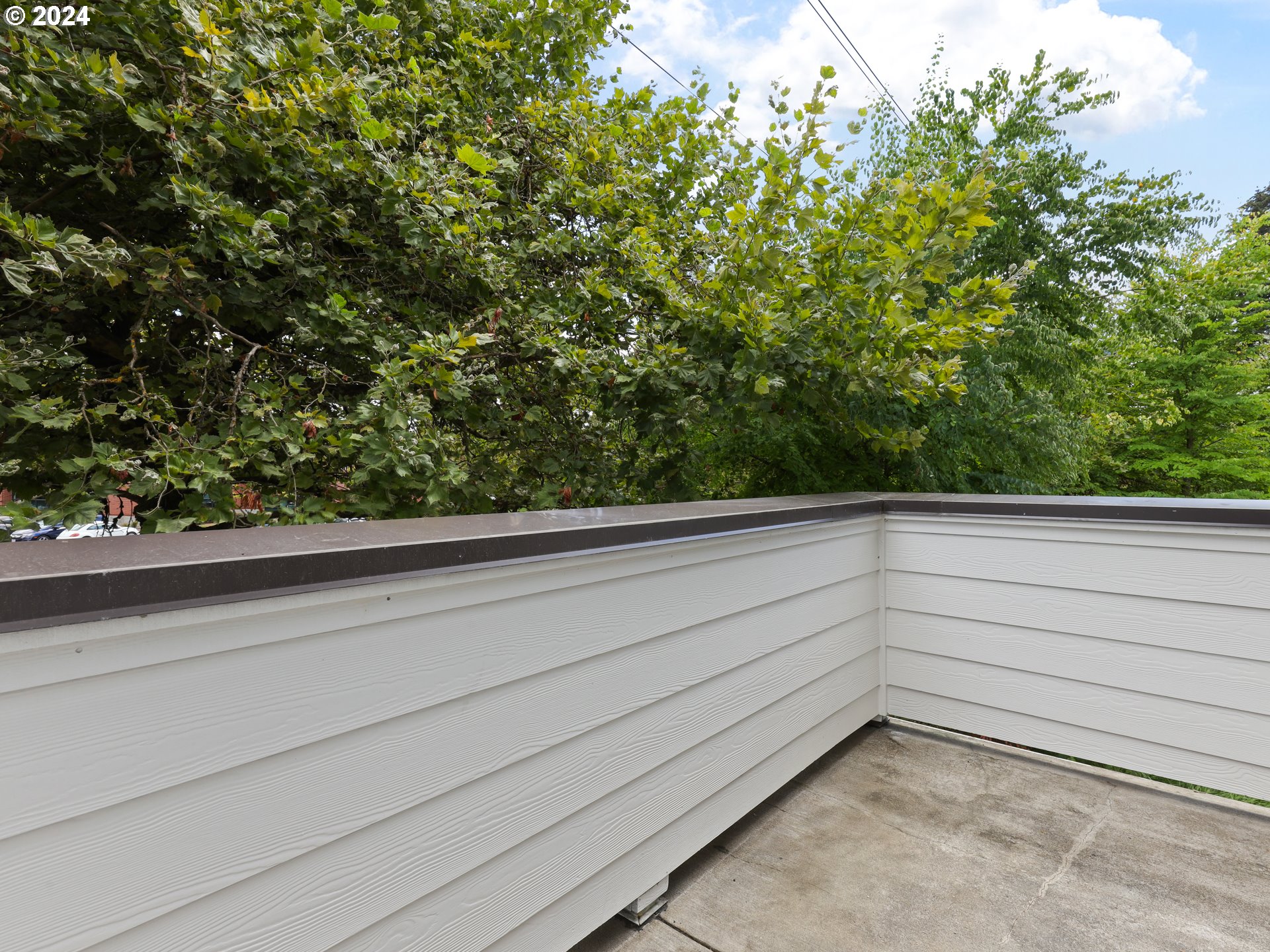 2004 NE CADBURY AVE 209