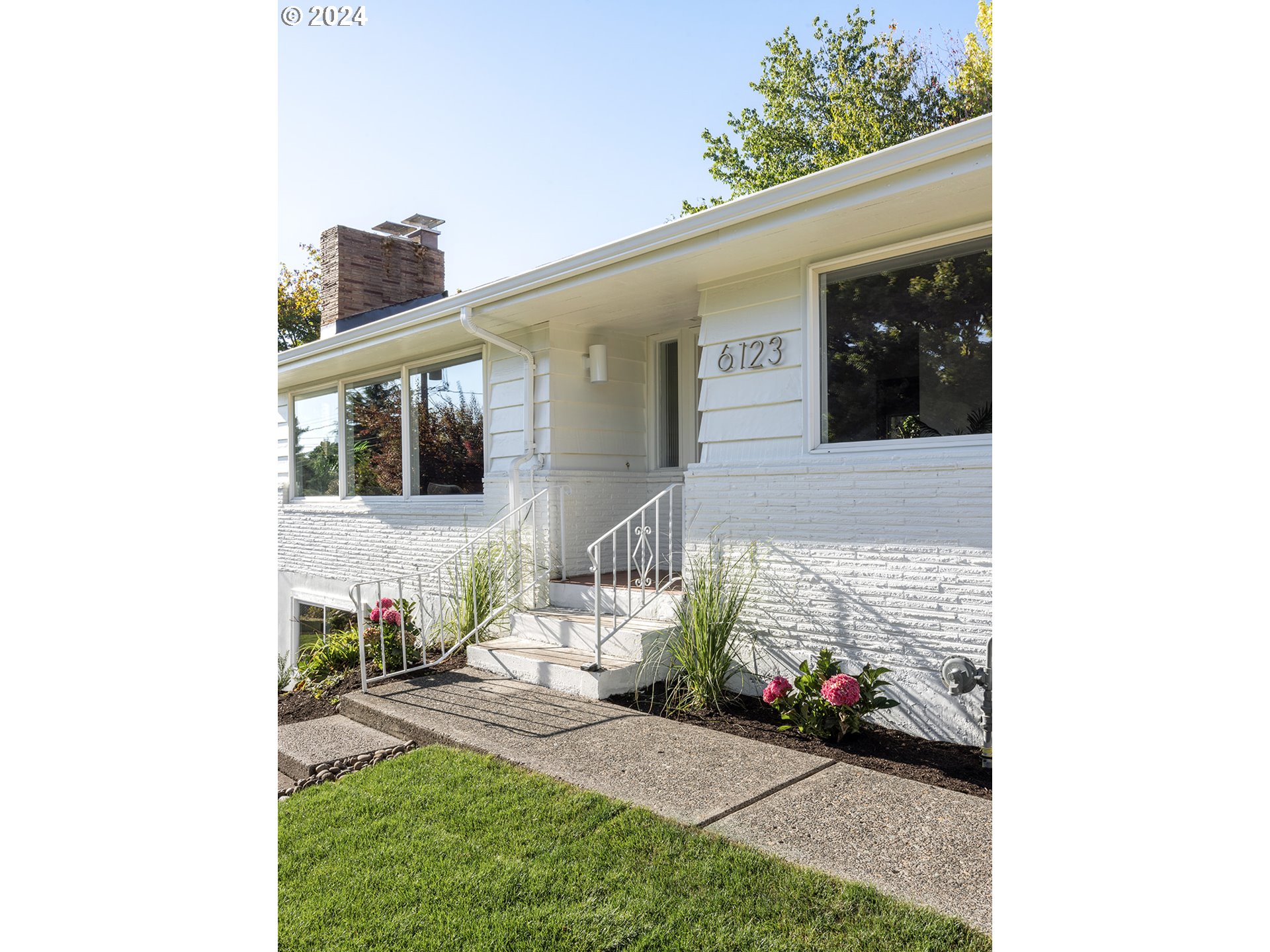 6123 SW ALFRED ST