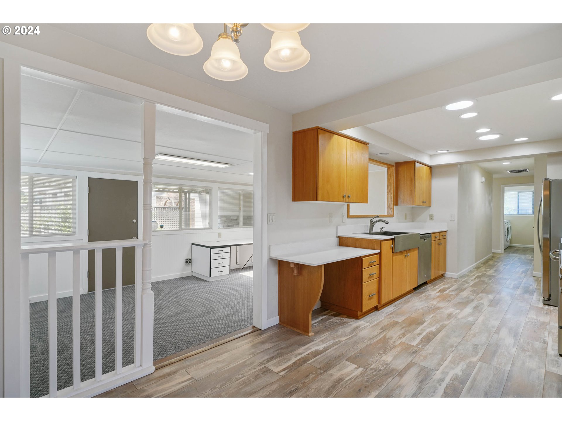 1303 VANDERBECK LN