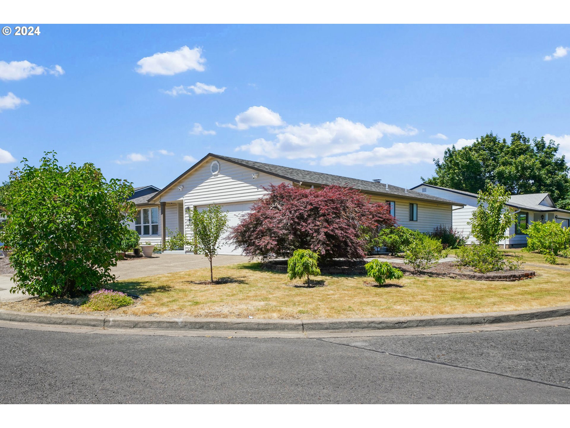 1303 VANDERBECK LN