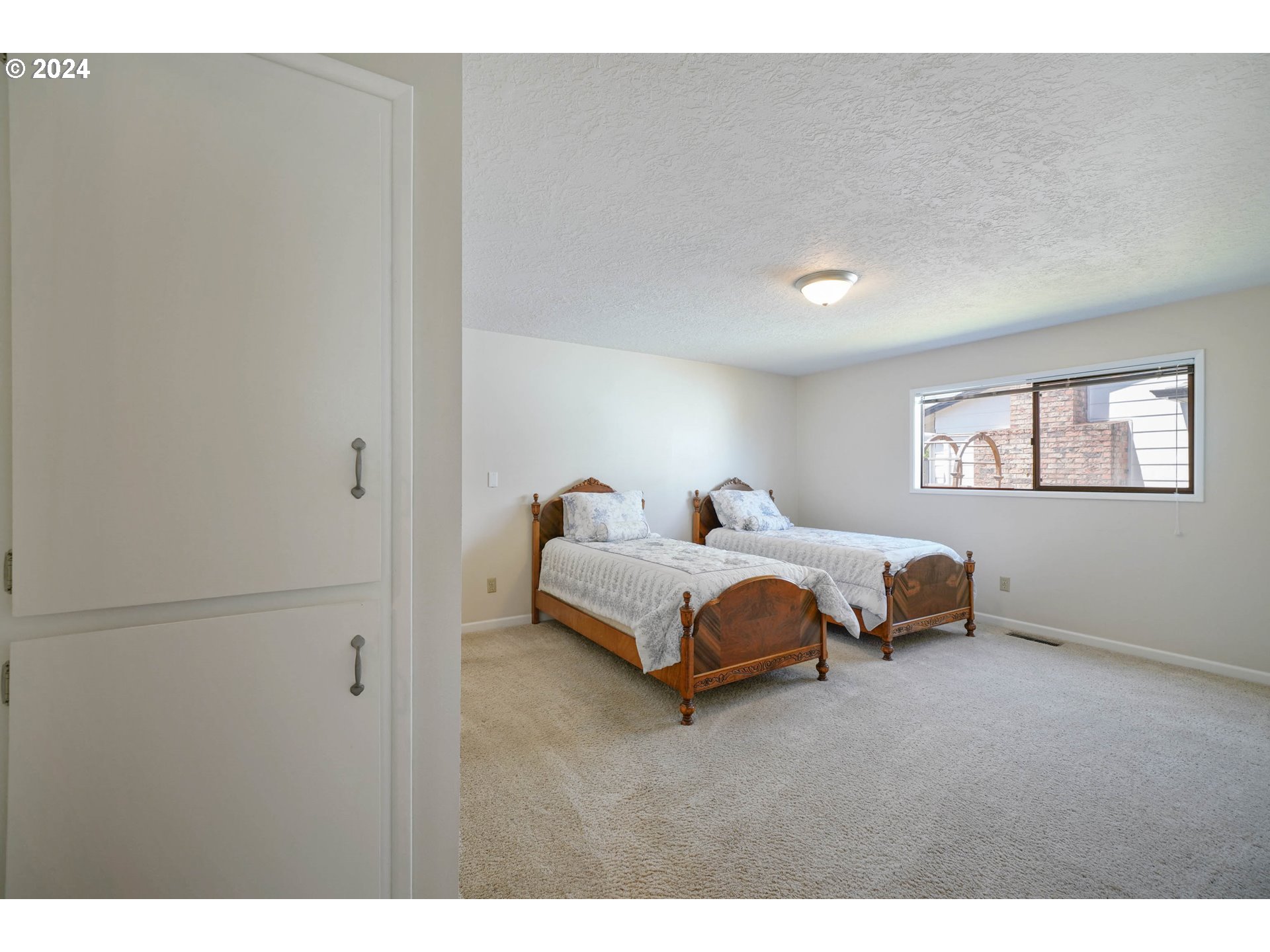 1303 VANDERBECK LN