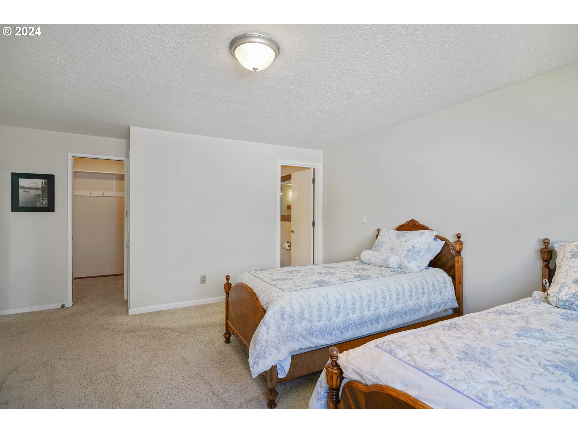 1303 VANDERBECK LN