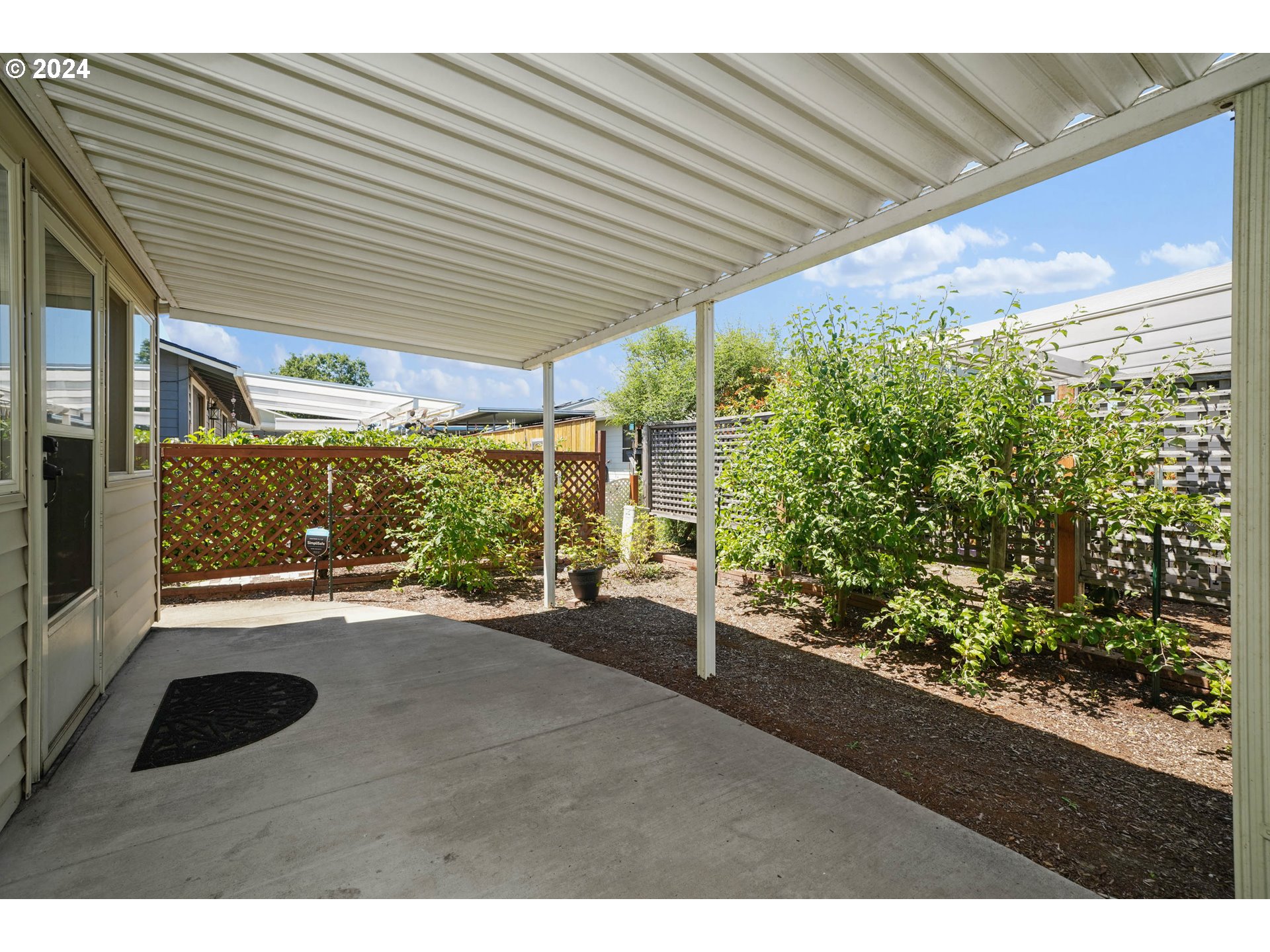 1303 VANDERBECK LN