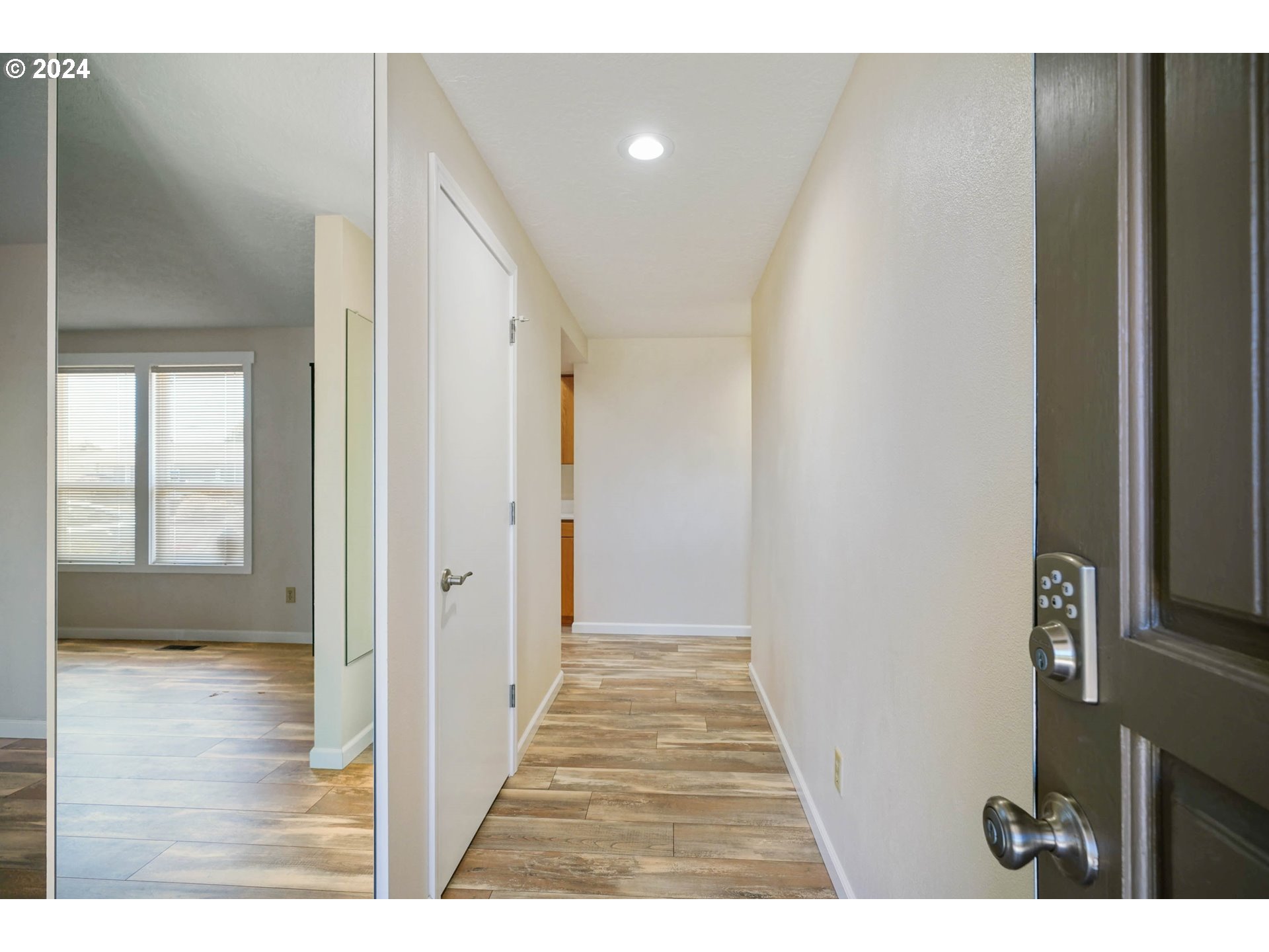 1303 VANDERBECK LN
