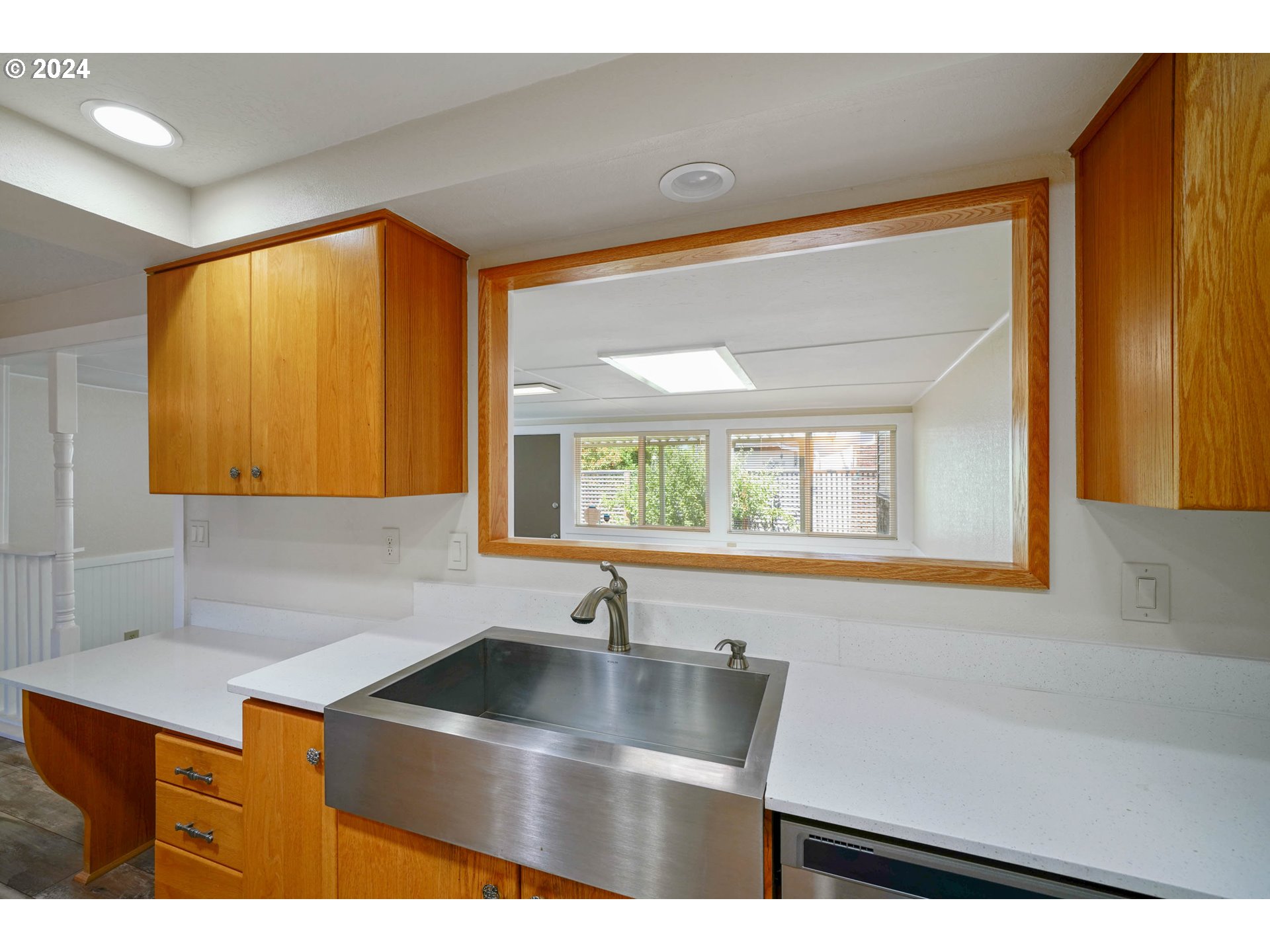 1303 VANDERBECK LN