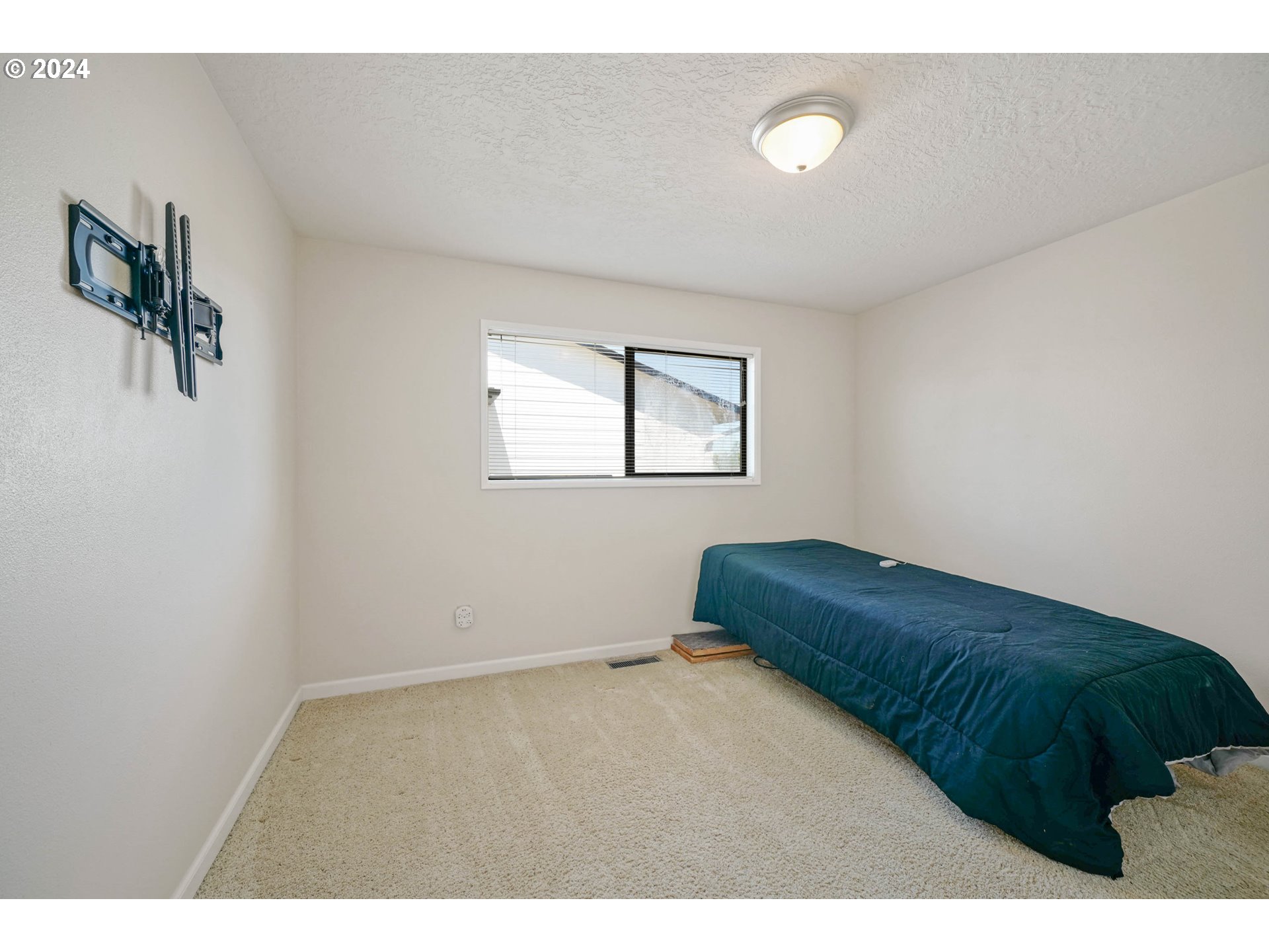 1303 VANDERBECK LN