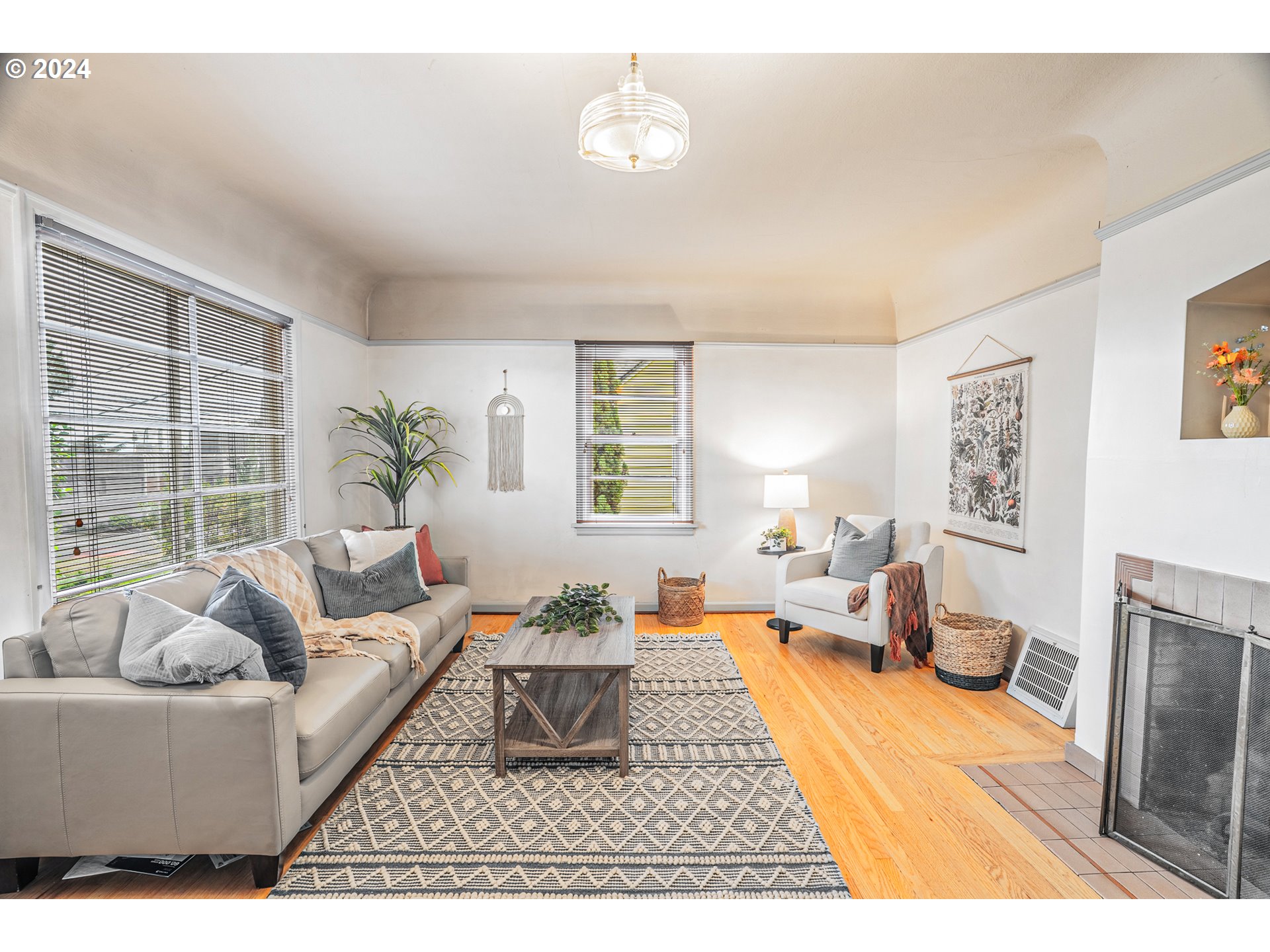 4315 SW VIEW POINT TER