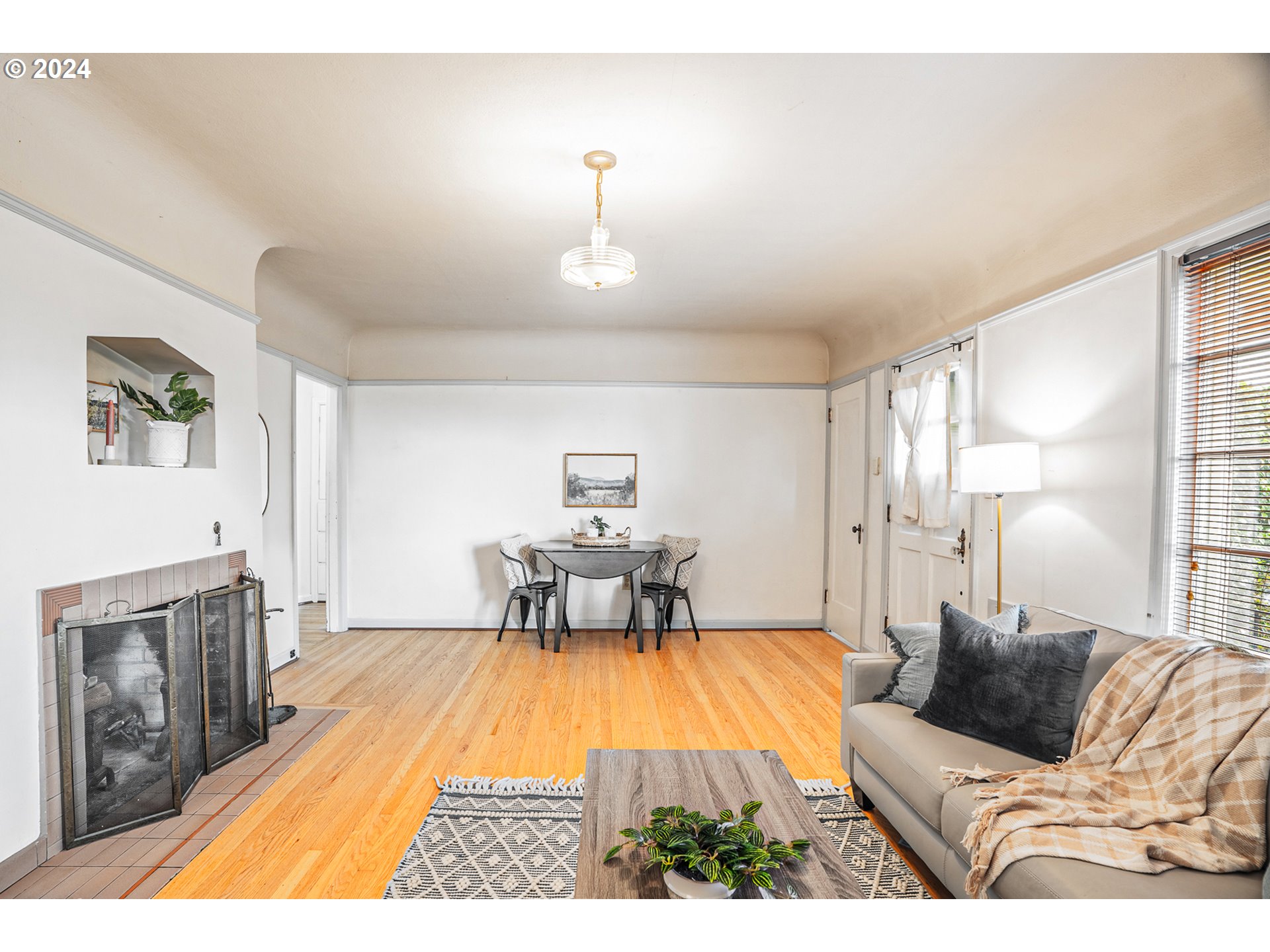 4315 SW VIEW POINT TER