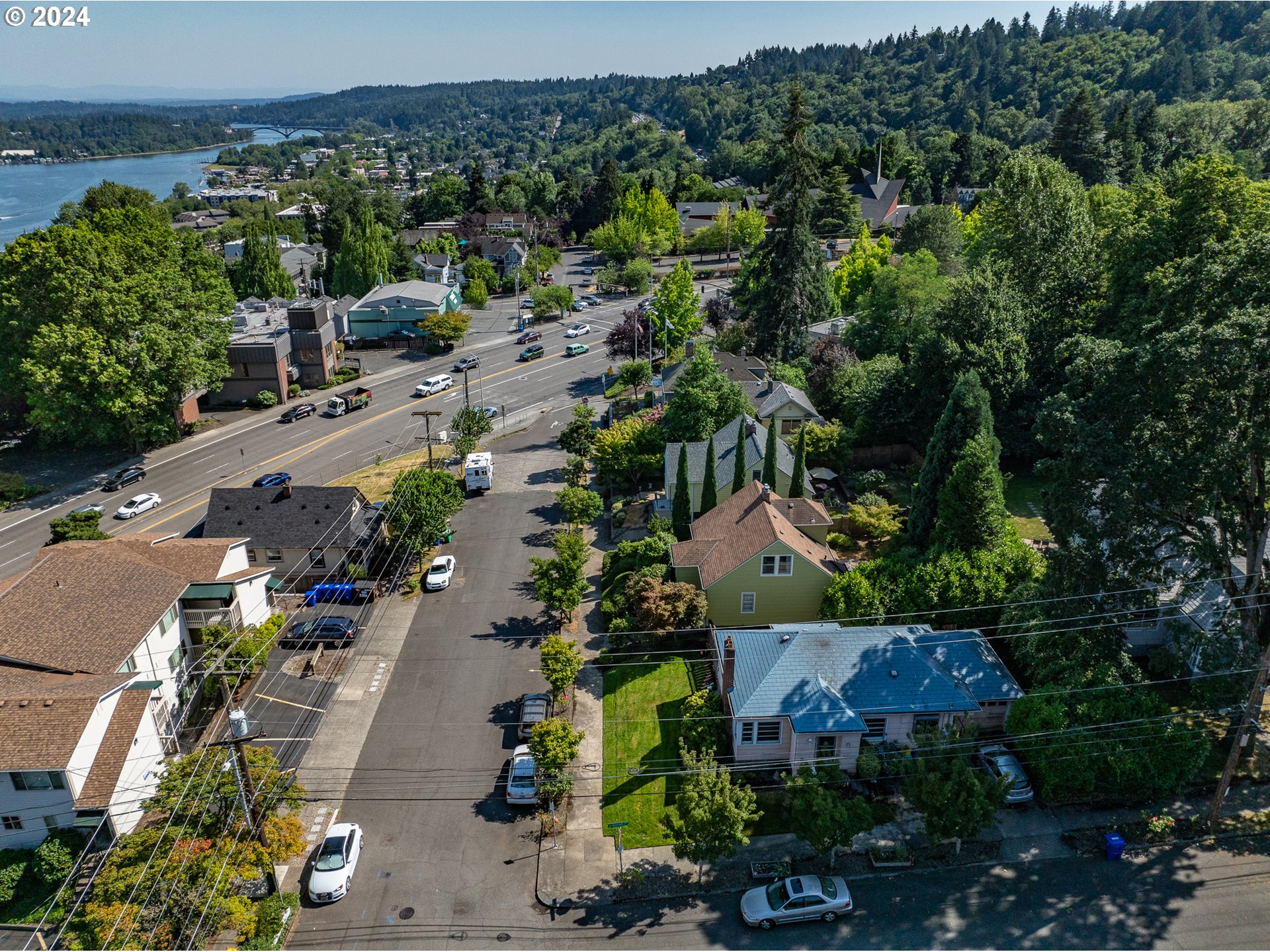 4315 SW VIEW POINT TER