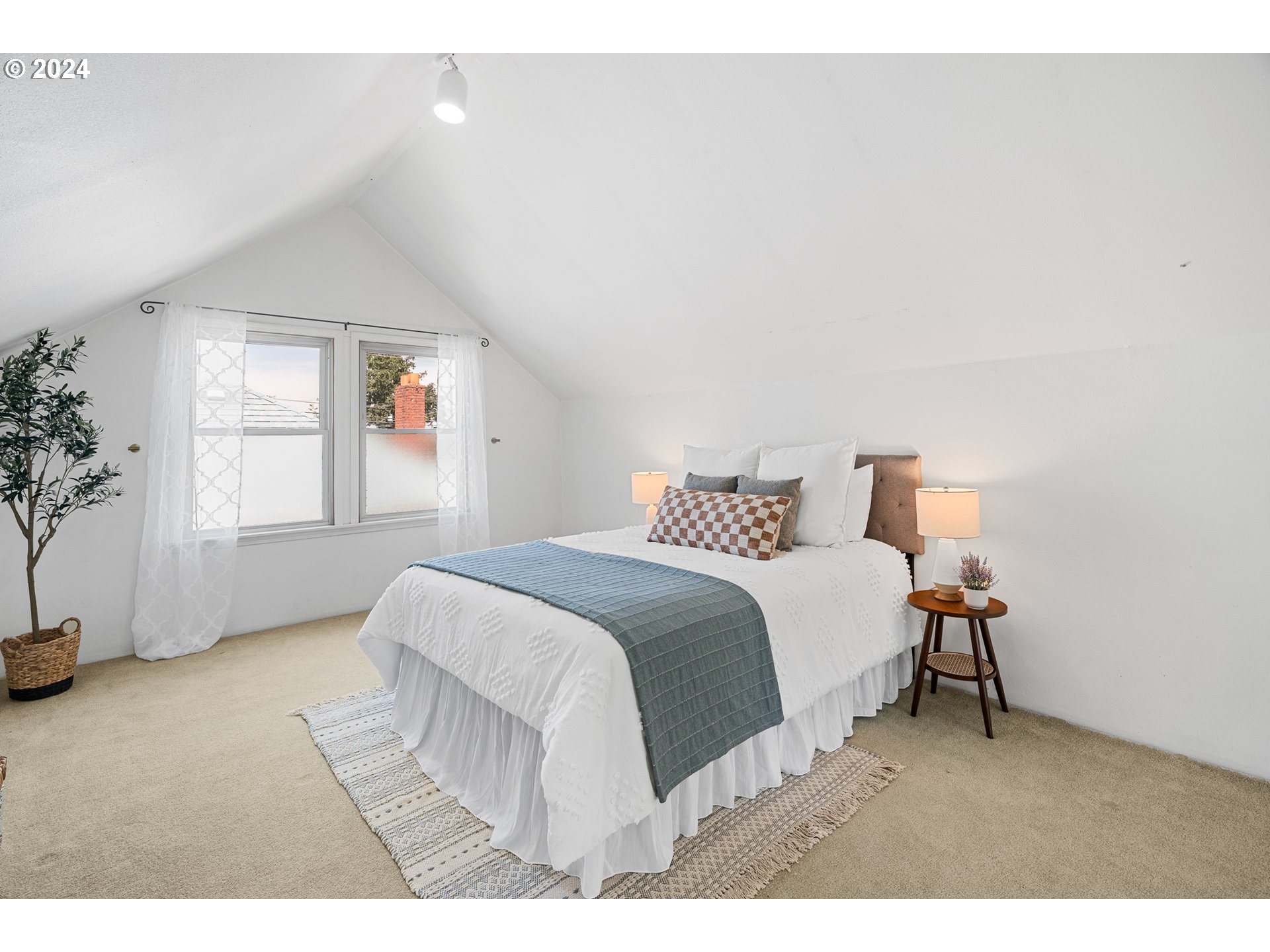 4315 SW VIEW POINT TER