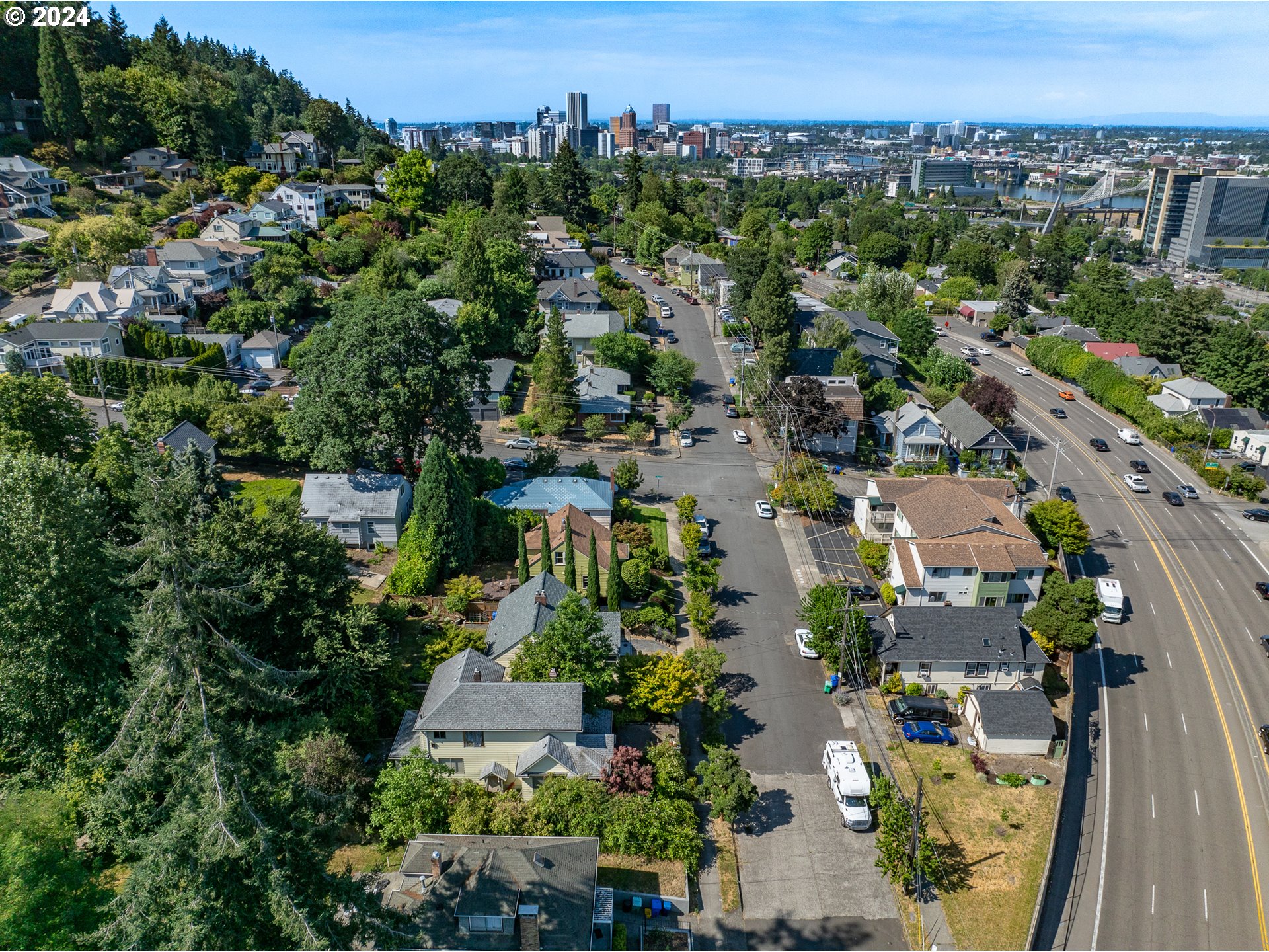 4315 SW VIEW POINT TER