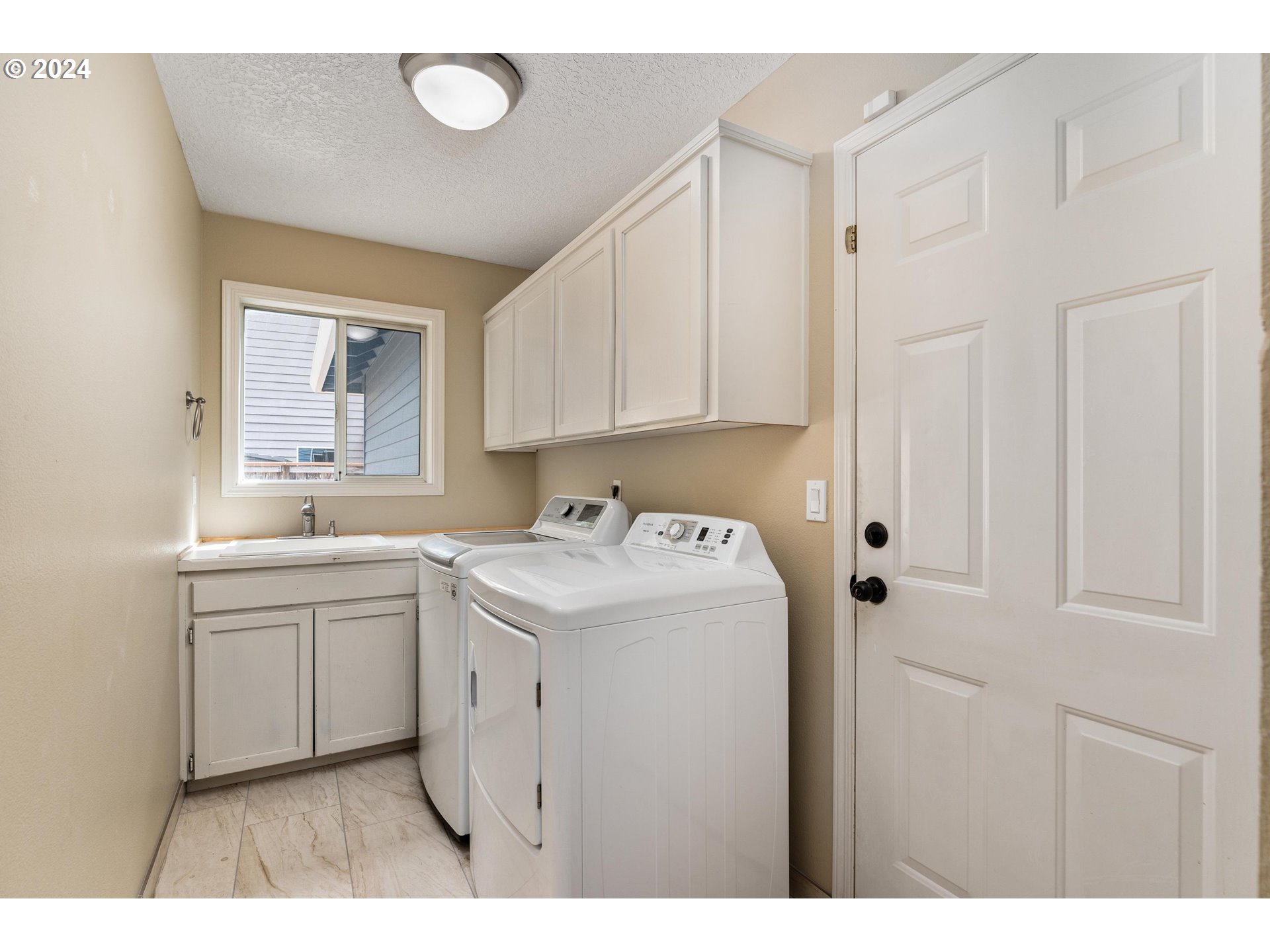 6845 SW FERNBROOK CT