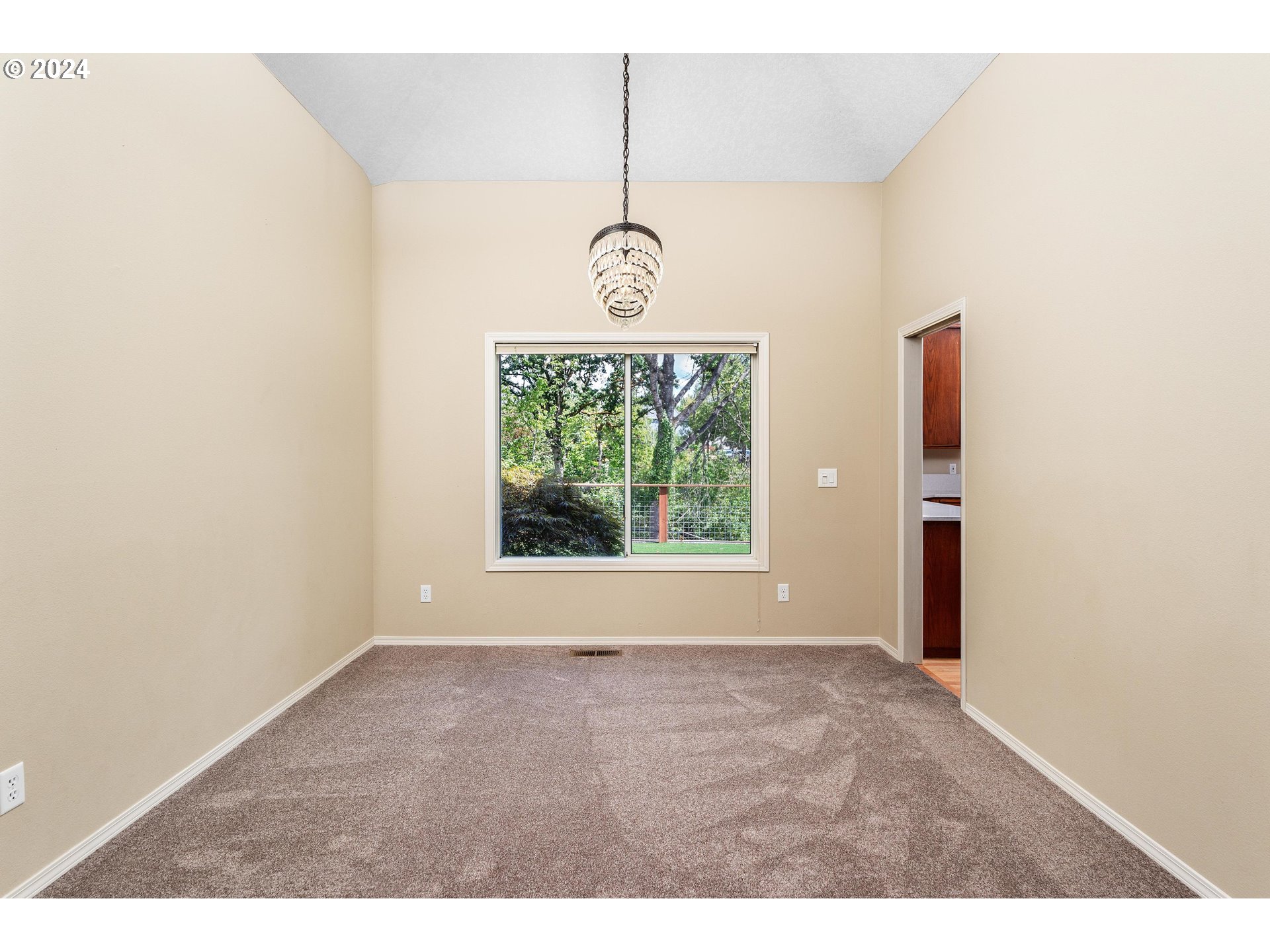 6845 SW FERNBROOK CT