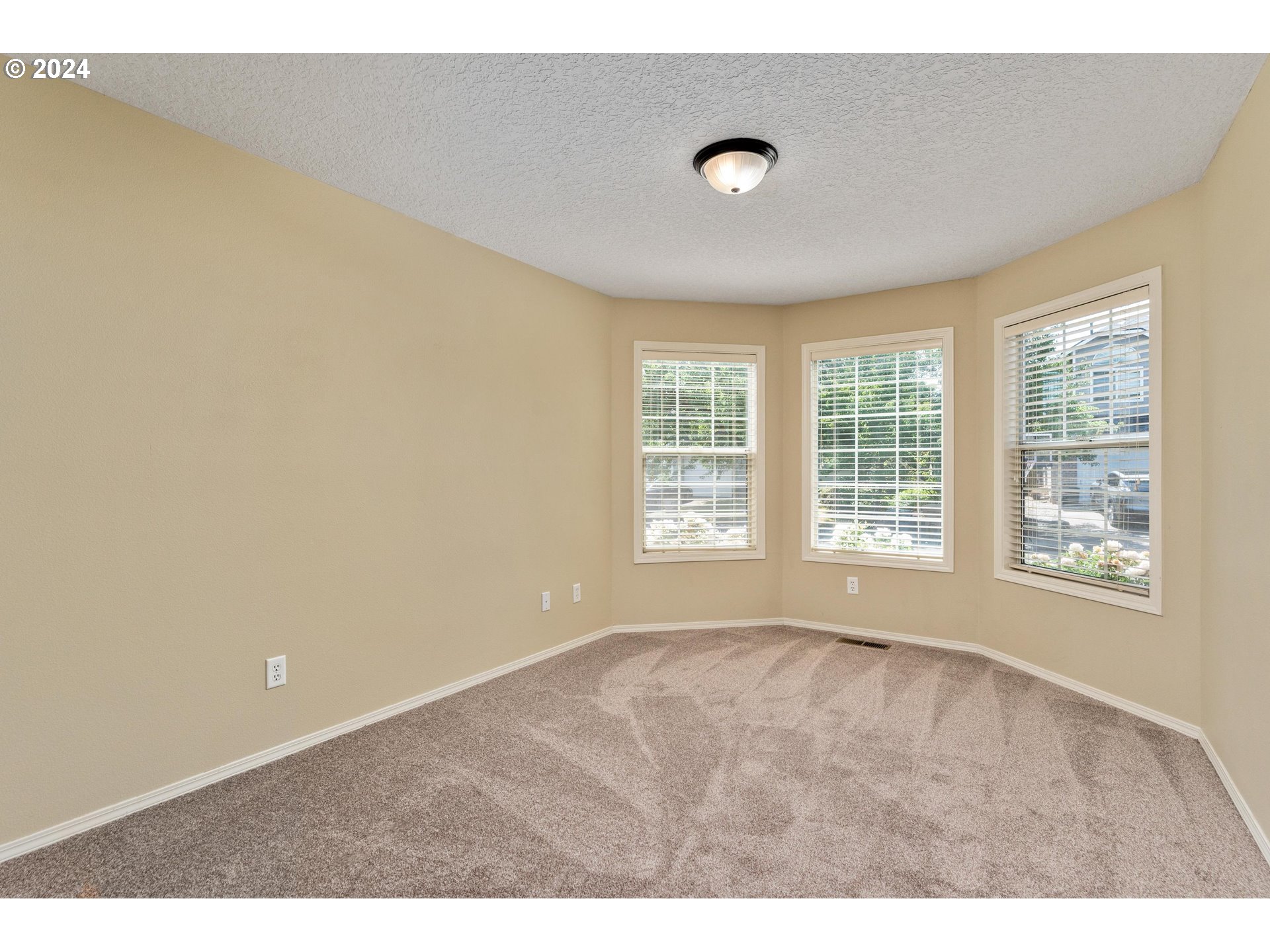 6845 SW FERNBROOK CT