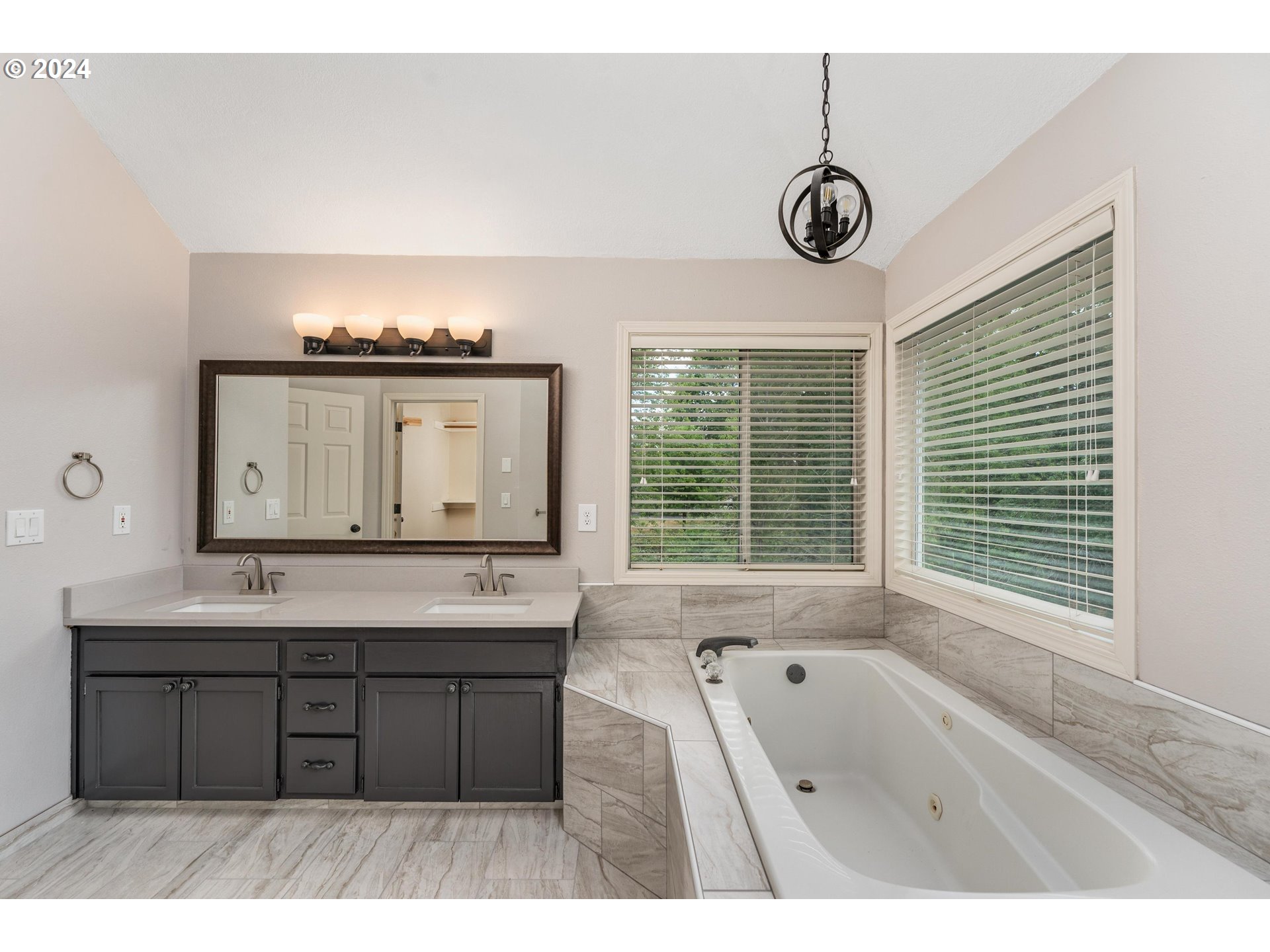 6845 SW FERNBROOK CT