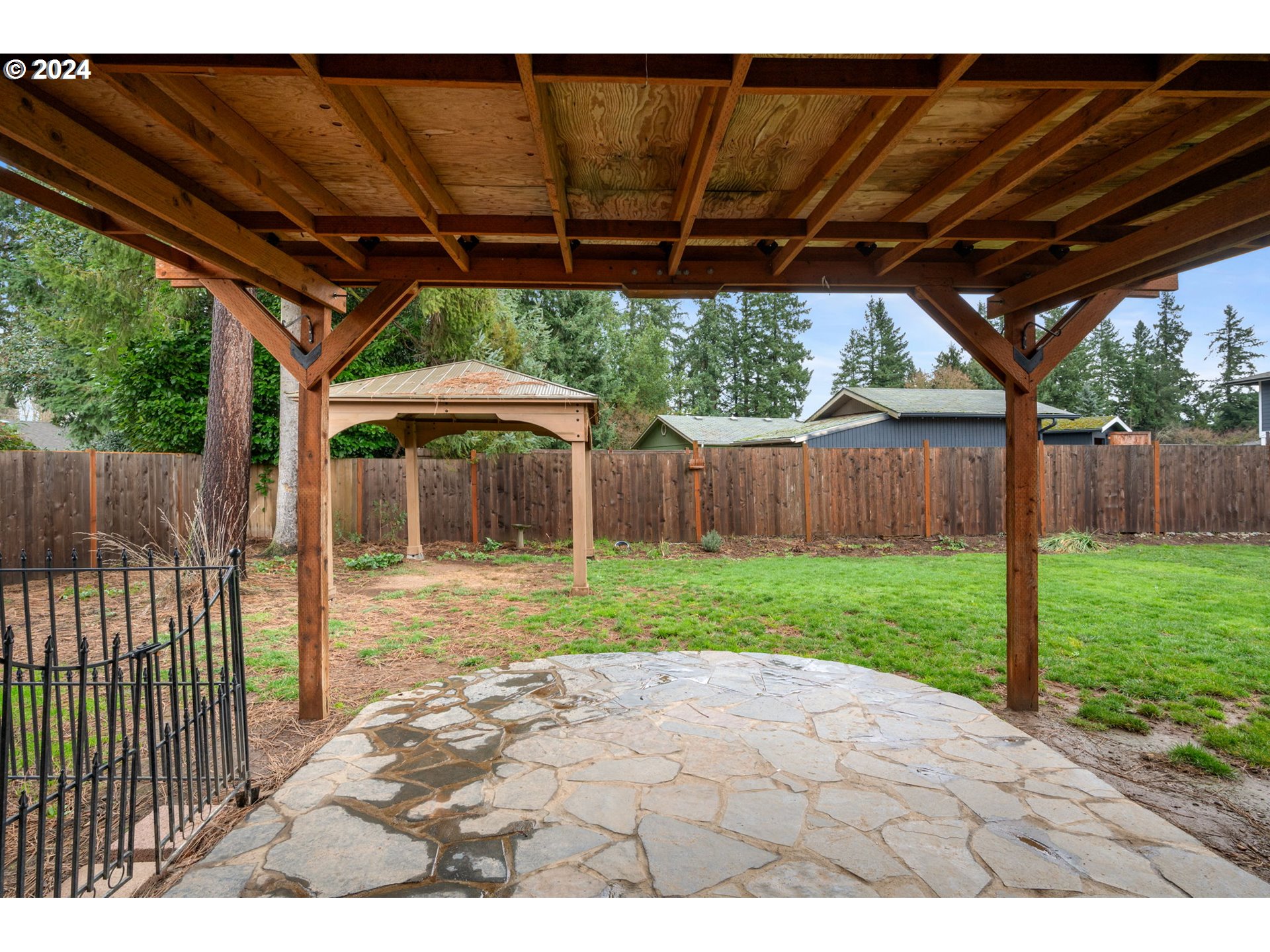 16842 SE BLOSSOM AVE