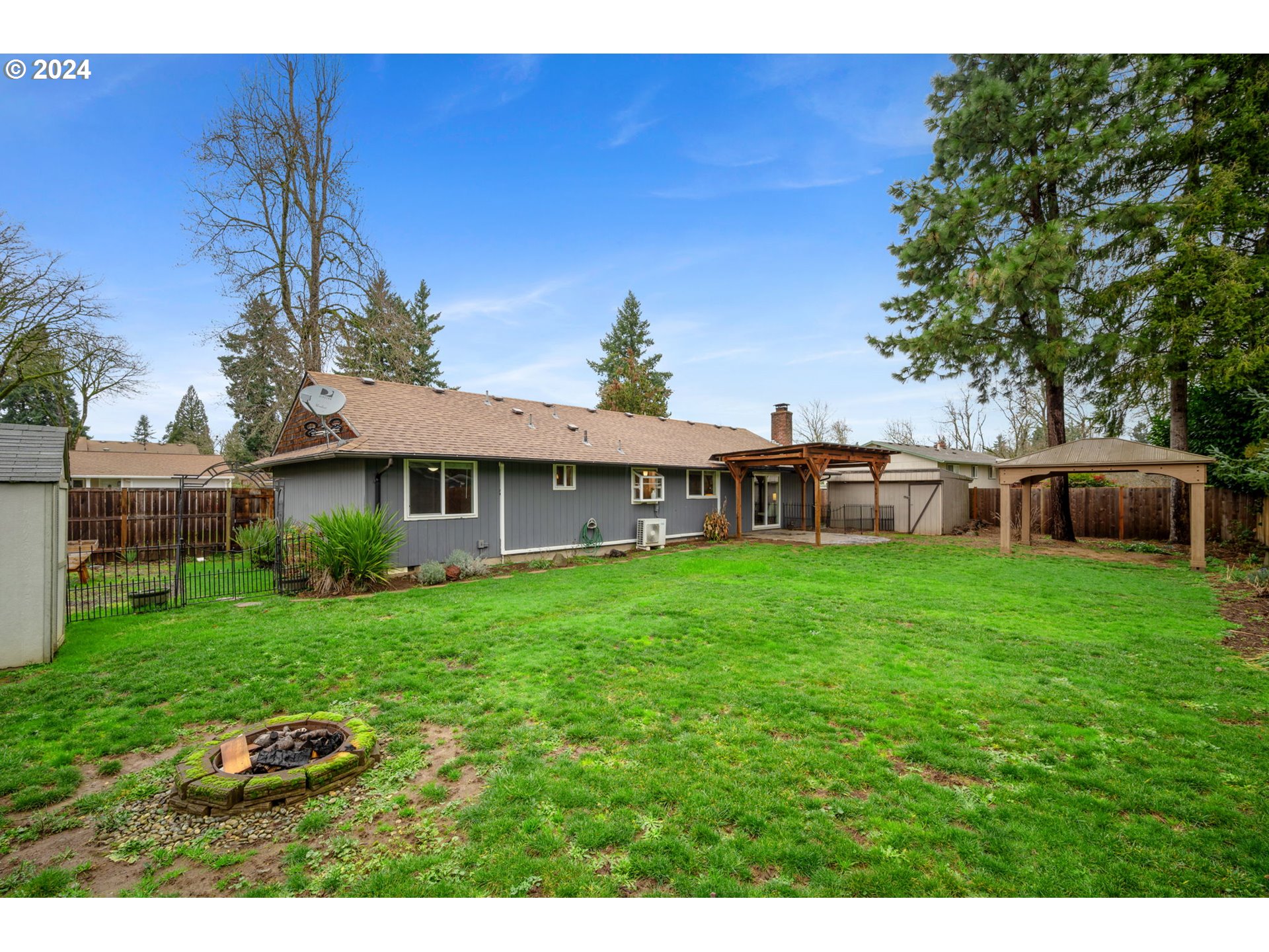 16842 SE BLOSSOM AVE