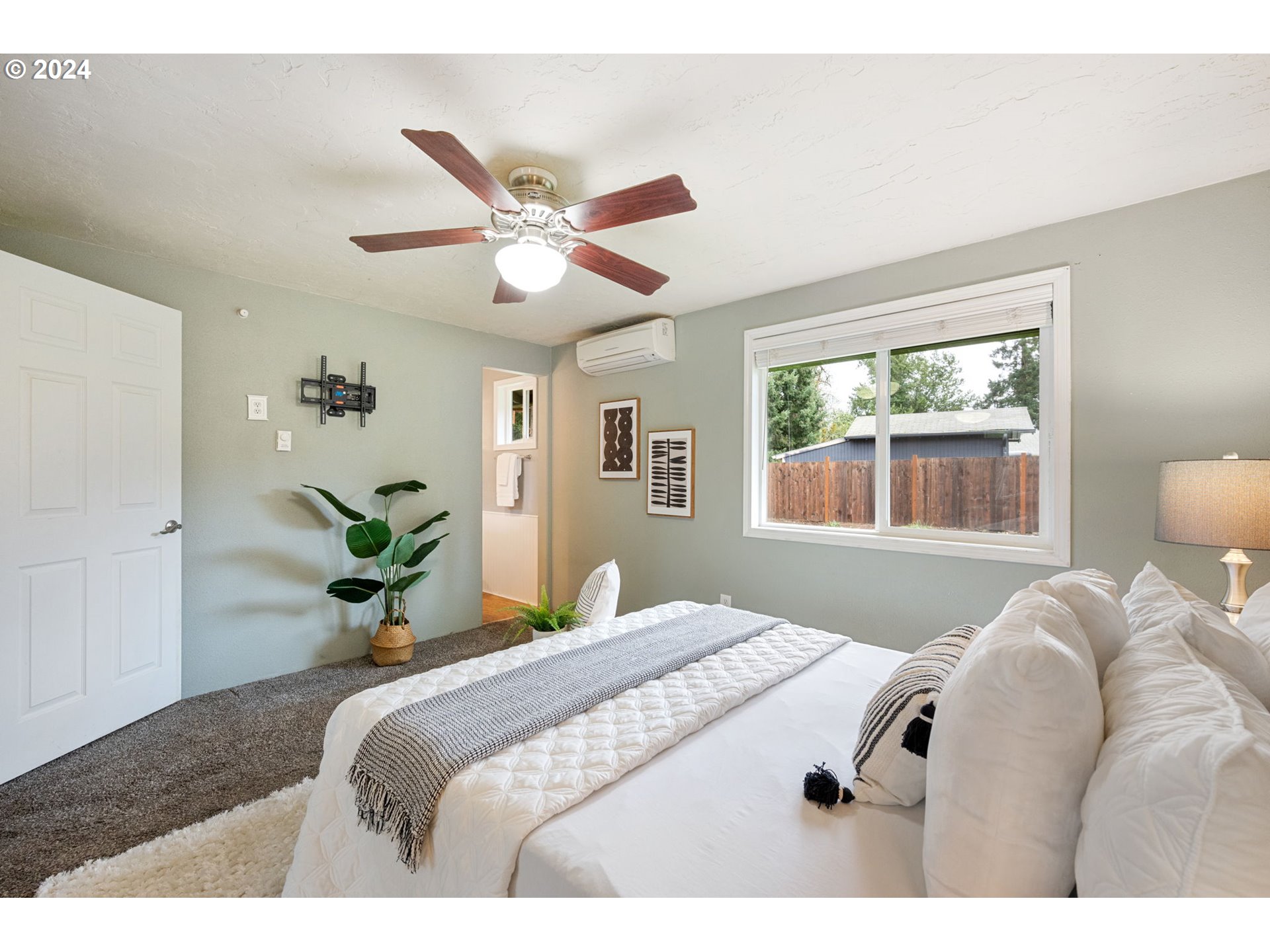 16842 SE BLOSSOM AVE