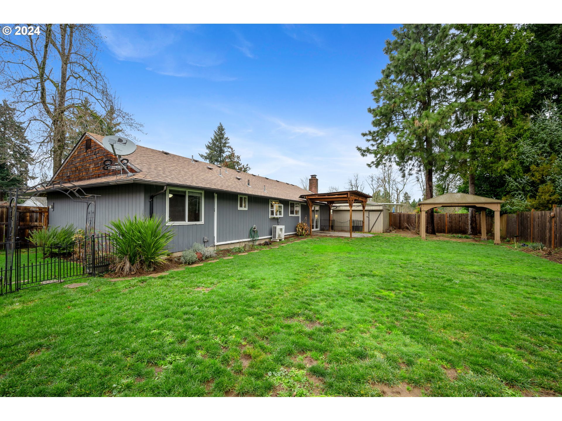 16842 SE BLOSSOM AVE