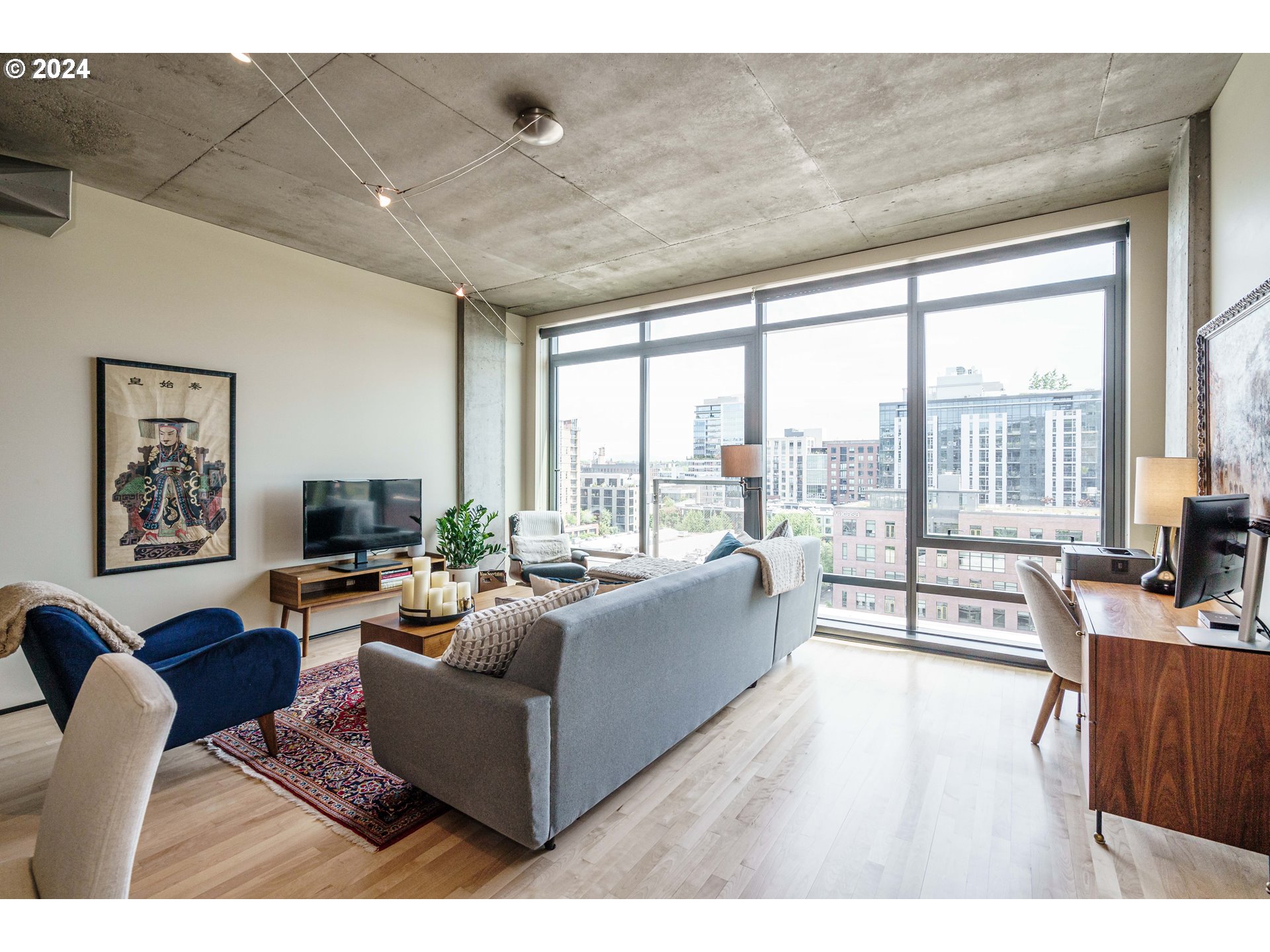 1410 NW KEARNEY ST 917