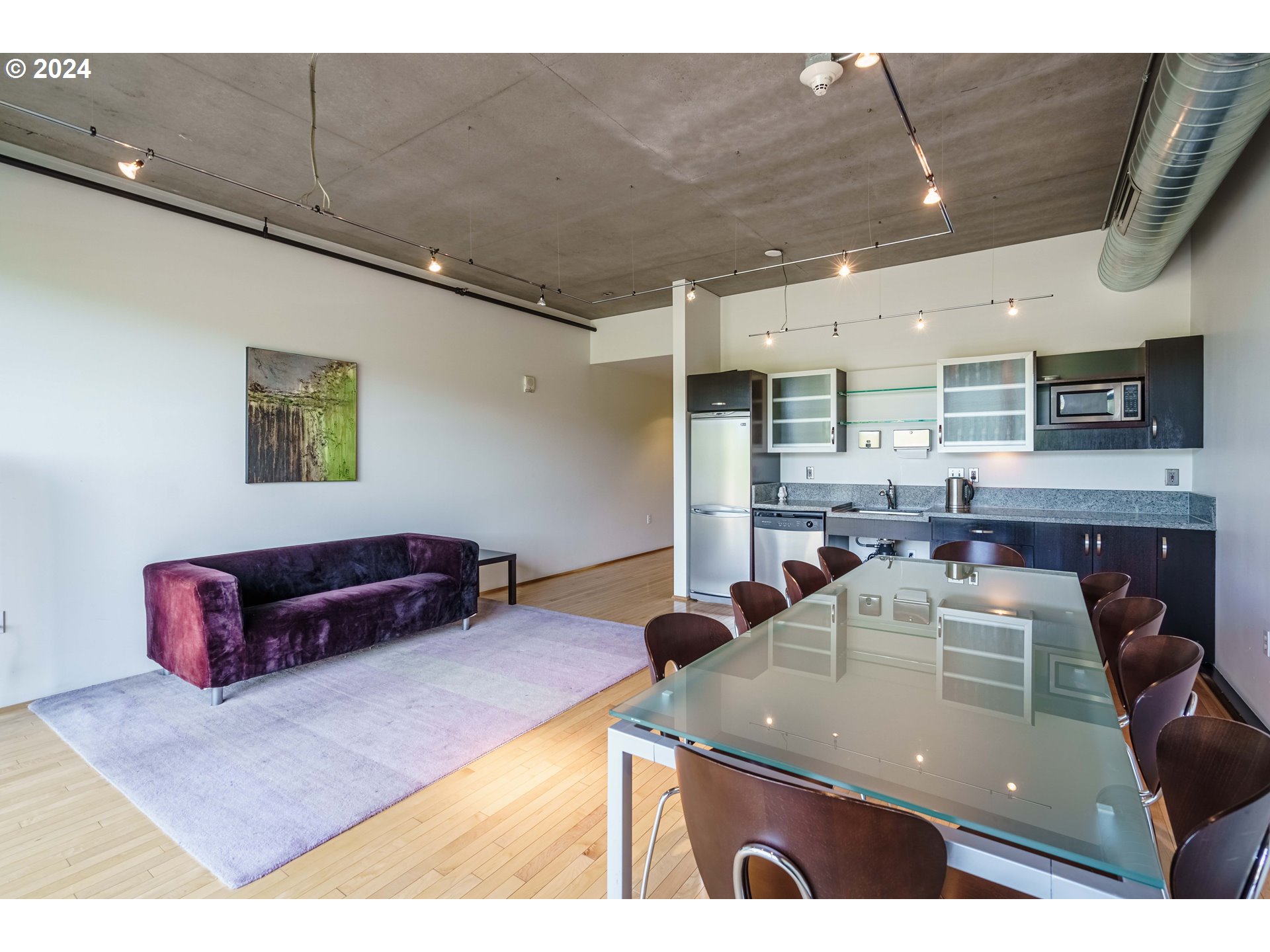 1410 NW KEARNEY ST 917