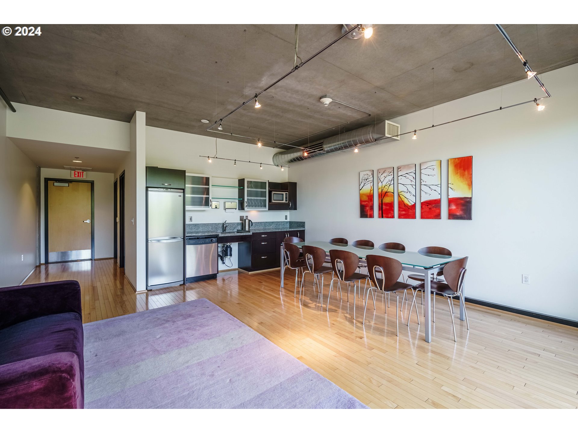 1410 NW KEARNEY ST 917