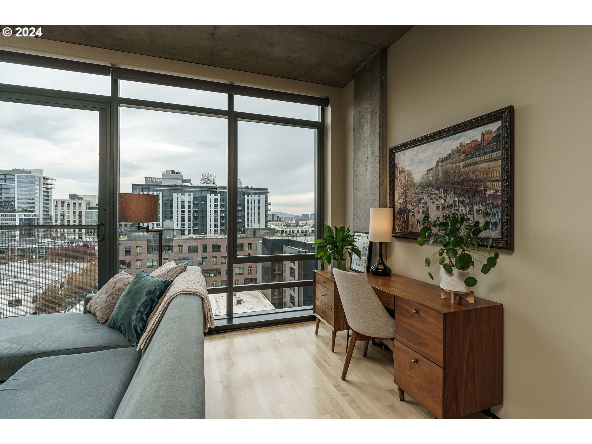 1410 NW KEARNEY ST 917